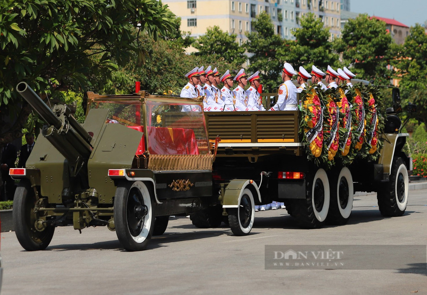 Nhìn lại những hình ảnh xúc động về Lễ tang Tổng Bí thư Nguyễn Phú Trọng- Ảnh 79.