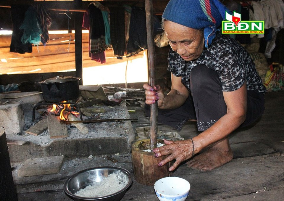 Canh uôi của người Thái ở Đắk Nông, ko sánh như cháo, ko loãng như canh, trẻ ăn lớn nhanh như thổi- Ảnh 1.