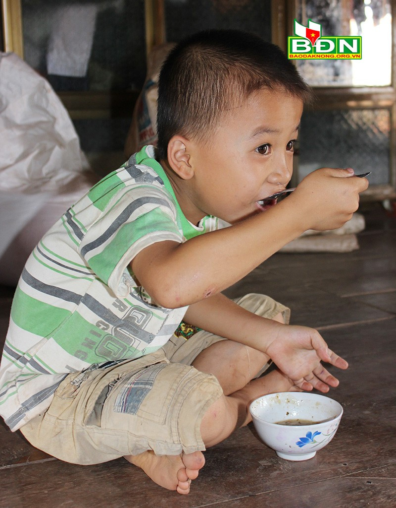 Canh uôi của người Thái ở Đắk Nông, ko sánh như cháo, ko loãng như canh, trẻ ăn lớn nhanh như thổi- Ảnh 5.