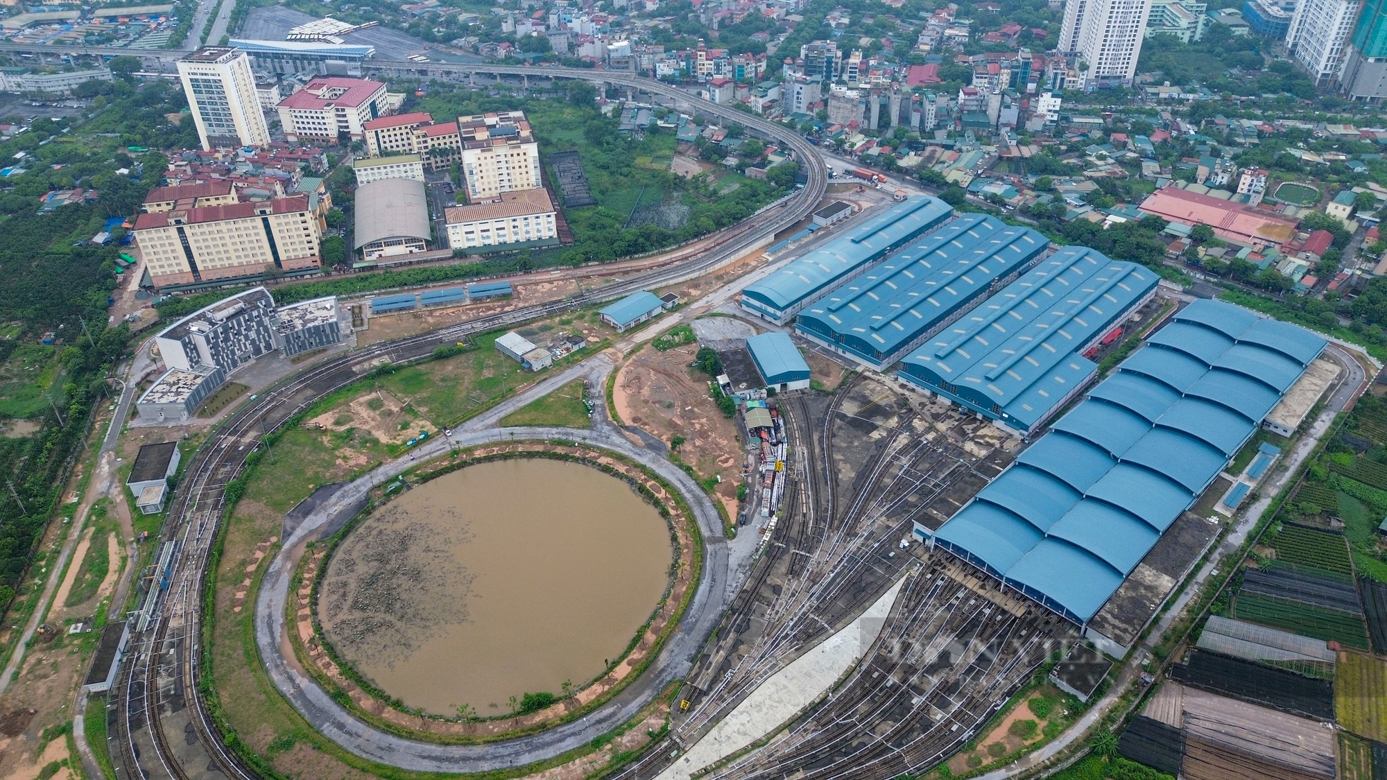 Toàn cảnh tuyến Metro hơn 34 nghìn tỷ ở Hà Nội lại tiếp tục lỡ hẹn sau 13 lần thất hứa- Ảnh 1.