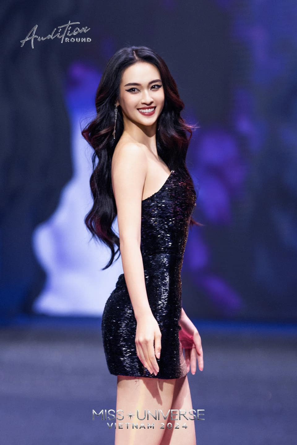 Vũ Thúy Quỳnh: Từ cô bé nặng 40kg đến mỹ nhân "đáng gờm" tại chung kết Miss Universe Vietnam 2024- Ảnh 1.