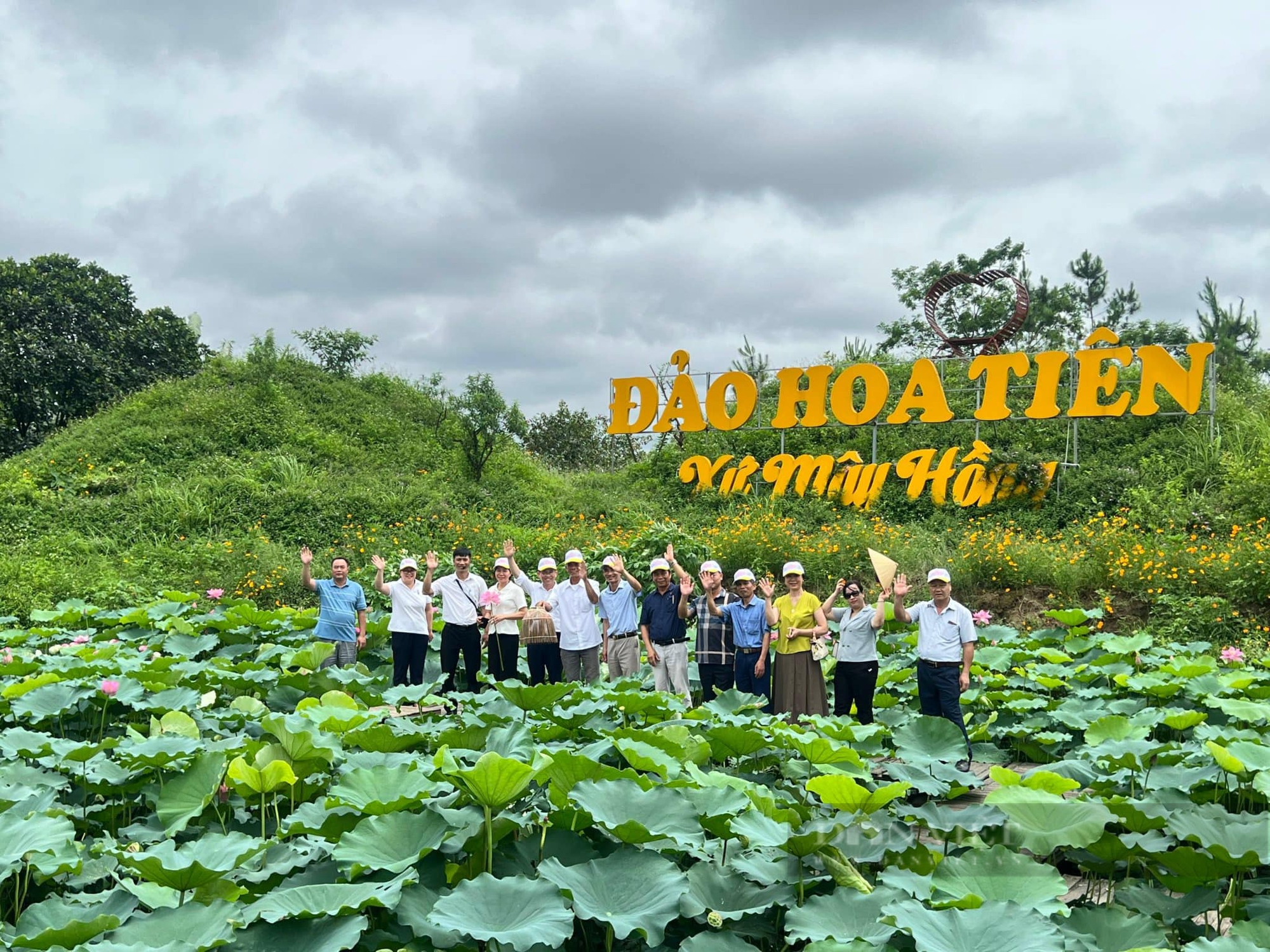 Đi tìm những làng quê đáng sống: Lạc vào miền quê của những loài hoa, một xã đón 120.000 khách du lịch/năm (Bài 2)- Ảnh 6.