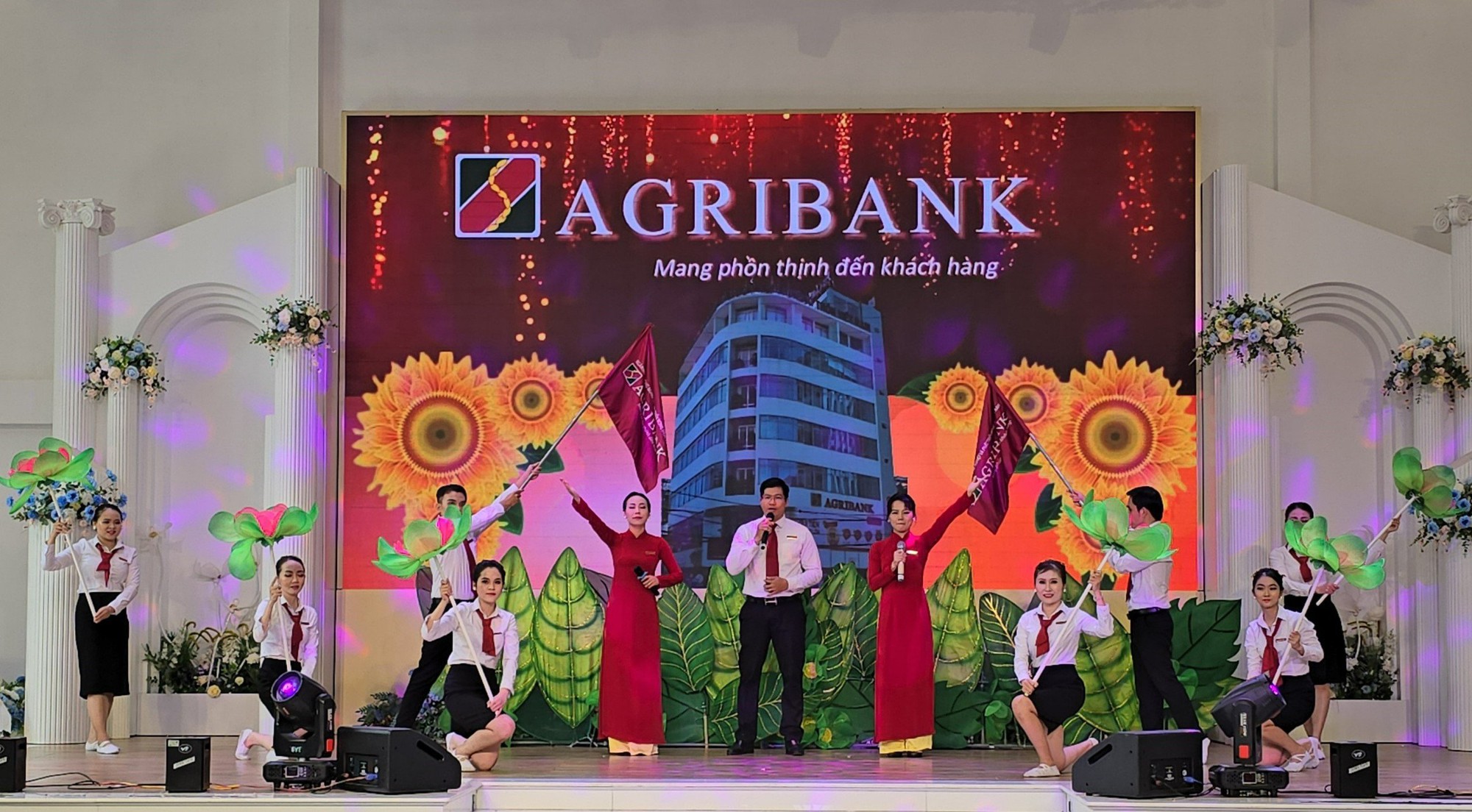 Hội thi Tài năng - Thanh lịch Agribank Kiên Giang: Tỏa sáng tài năng, gắn kết tập thể