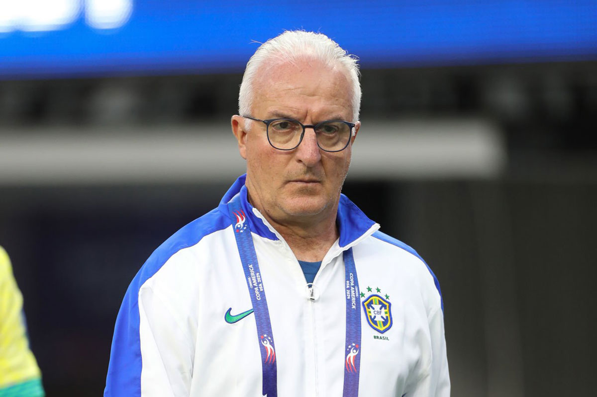 Brazil mất Vinicius ở trận gặp Uruguay, HLV Dorival chỉ trích trọng tài- Ảnh 1.