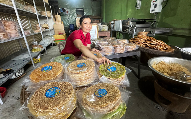 Một chị nông dân Phú Yên làm loại kẹo đặc sản gì mà tiền vốn trong tay chỉ có 500.000 đồng?- Ảnh 1.
