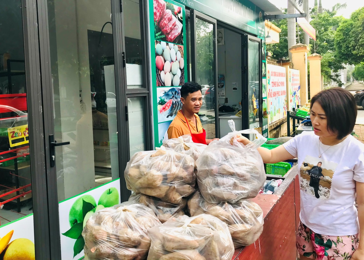Bằng cách này chỉ trong thời gian ngắn, Hội Nông dân Bắc Ninh đã bán hết veo 87 tấn khoai lang cho nông dân- Ảnh 3.