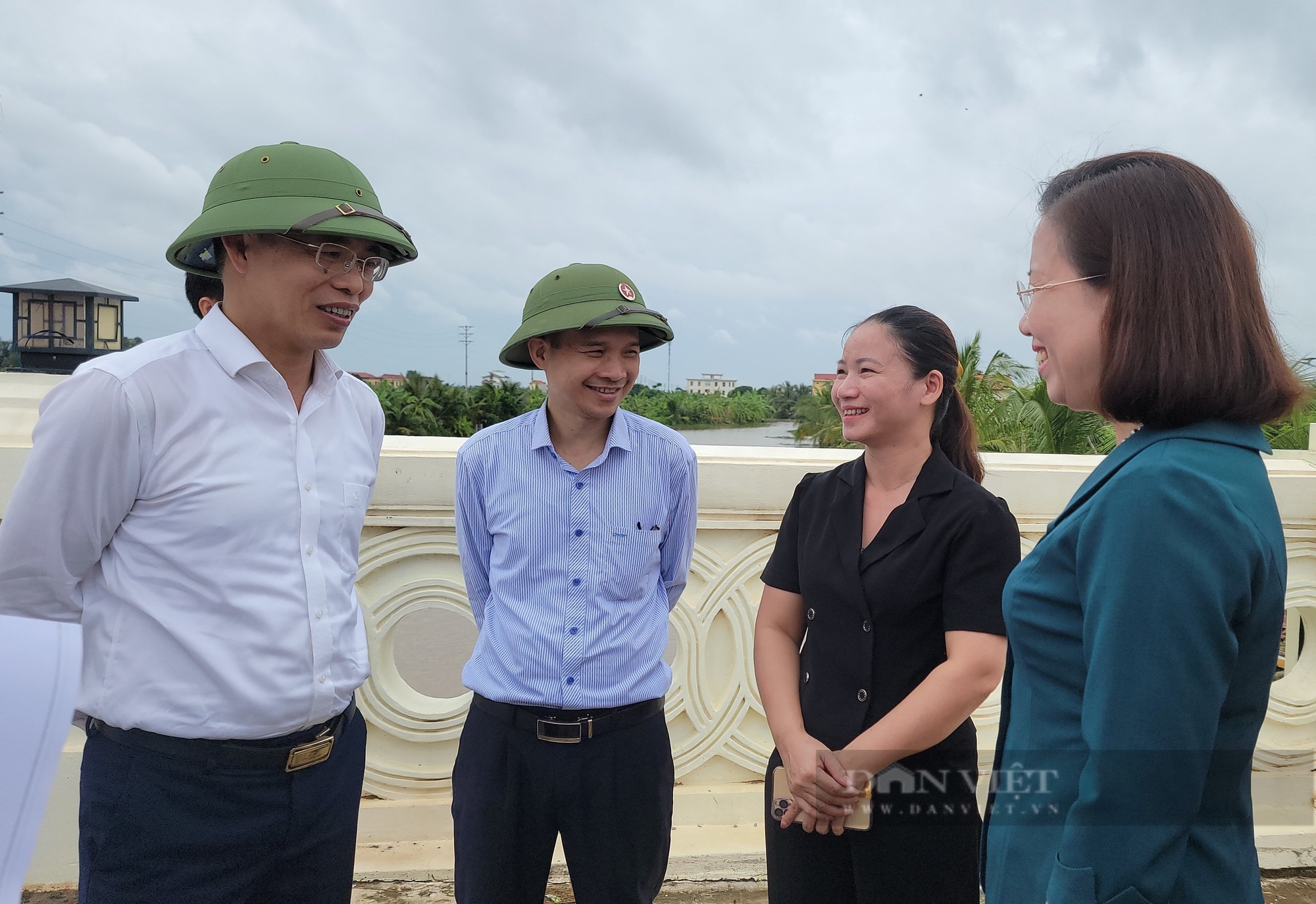 Phó Chủ tịch T.Ư Hội Nông dân Việt Nam Bùi Thị Thơm ấn tượng với mô hình sản xuất của hội viên ở Hải Dương- Ảnh 6.