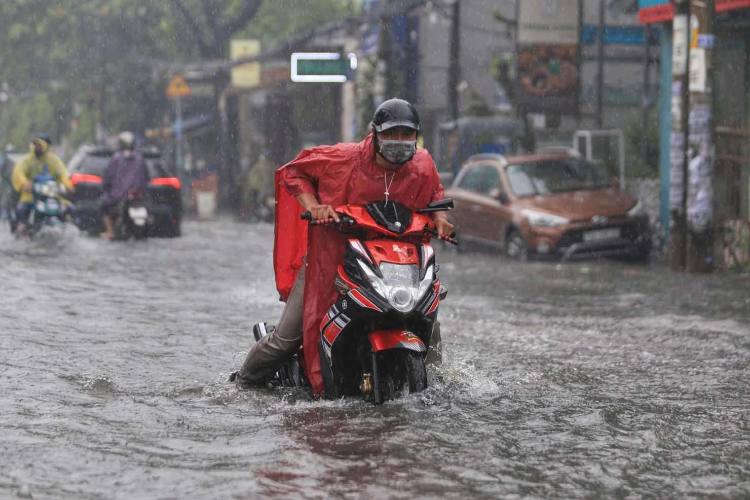 TIN NÓNG: Miền Bắc cao điểm mưa lớn, 15 tỉnh, thành nguy cơ cao lũ quét, sạt lở đất- Ảnh 1.