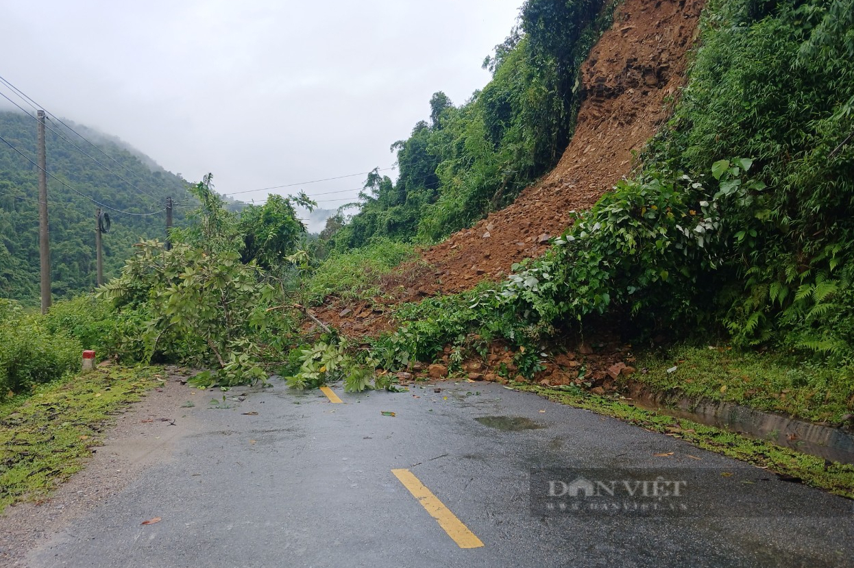 Lai Châu: Xuất hiện nhiều điểm sạt lở, gây ách tắc giao thông cục bộ- Ảnh 3.