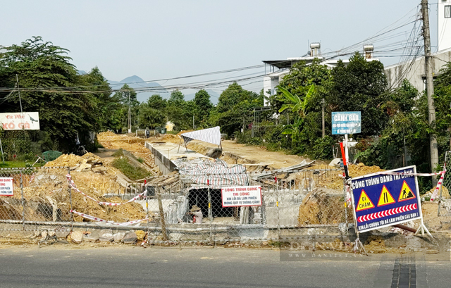 Khang trang “áo” mới cho 2 đoạn kênh đi qua khu dân cư trung tâm nội thành Quảng Ngãi- Ảnh 9.