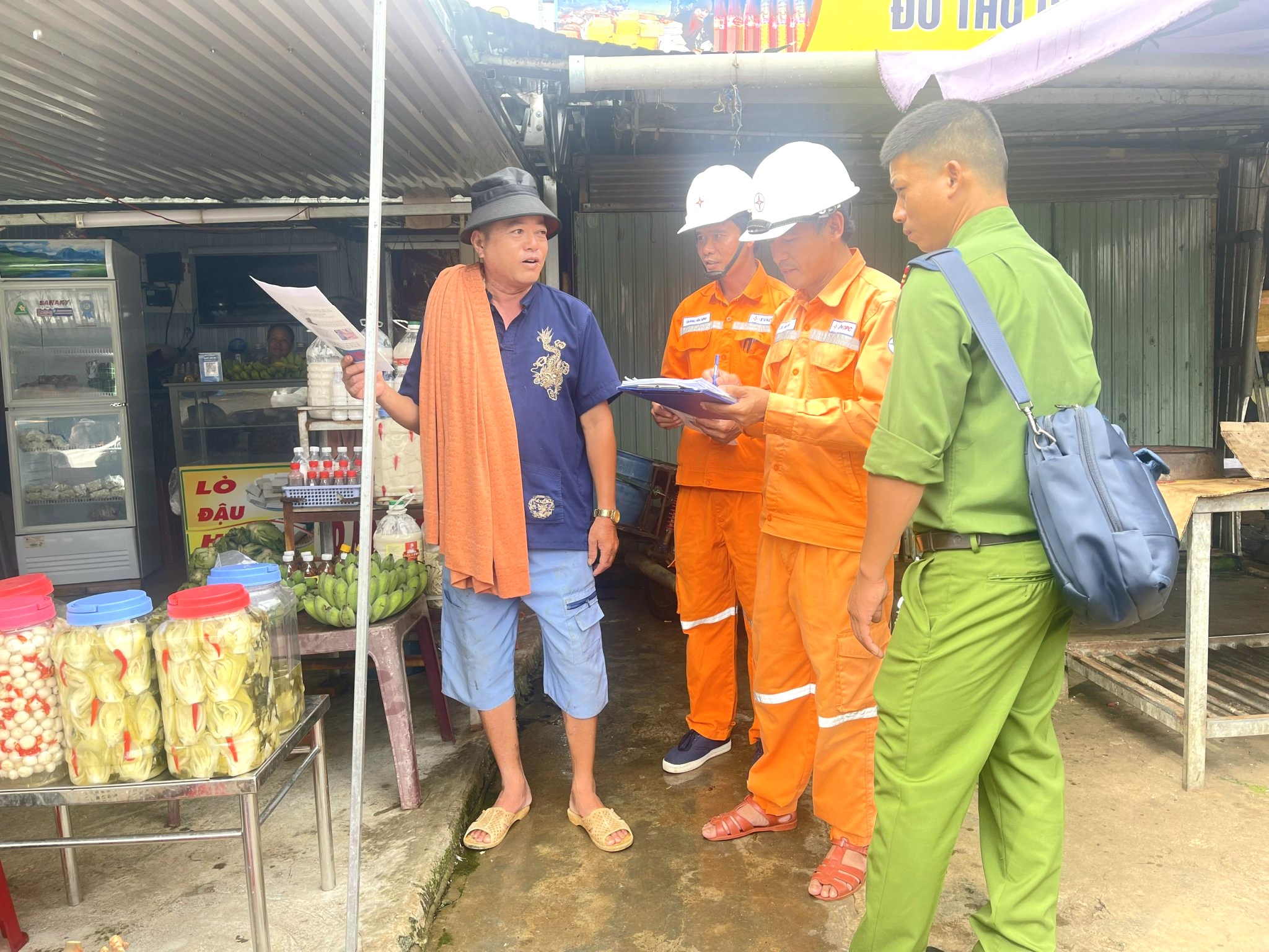 PC Đắk Nông tiên phong trong tuyên truyền và kiểm tra sử dụng điện an toàn, phòng chống cháy nổ