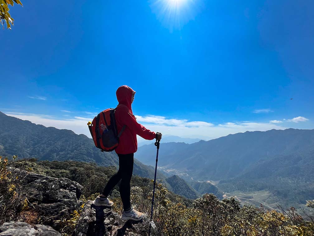 Cô gái 26 tuổi bỏ công việc văn phòng với mức lương ổn định, lên núi trở thành trekking tự do- Ảnh 5.