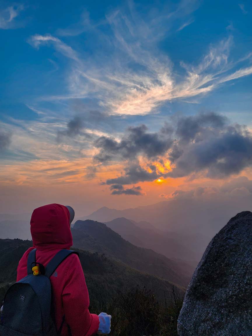 Cô gái 26 tuổi bỏ công việc văn phòng với mức lương ổn định, lên núi trở thành trekking tự do- Ảnh 9.