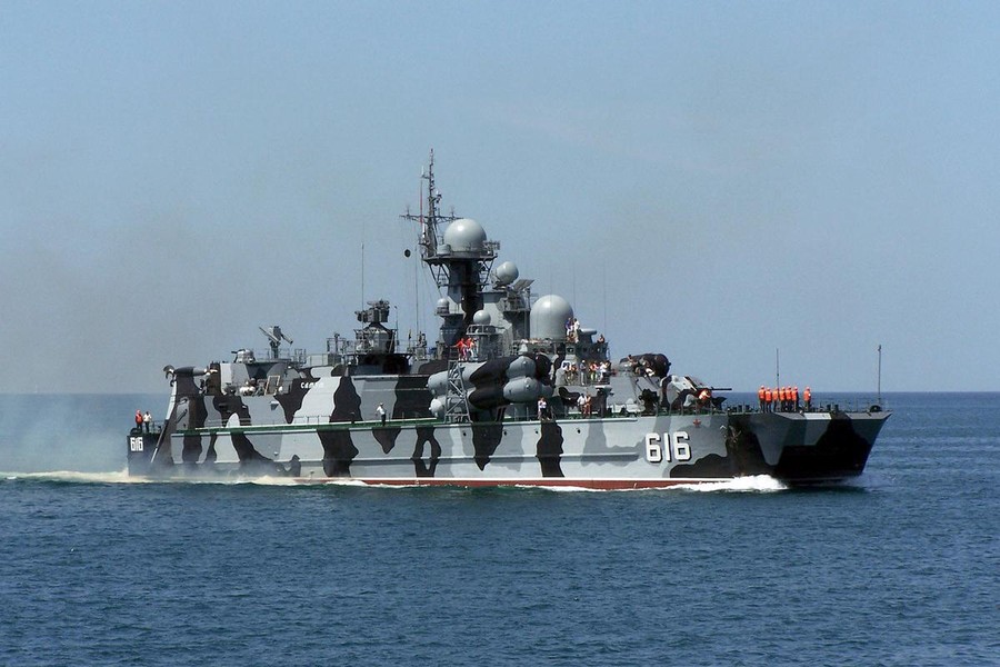 Hai tàu tên lửa "độc nhất vô nhị" của Hạm đội Biển Đen cấp tốc rời Crimea- Ảnh 10.