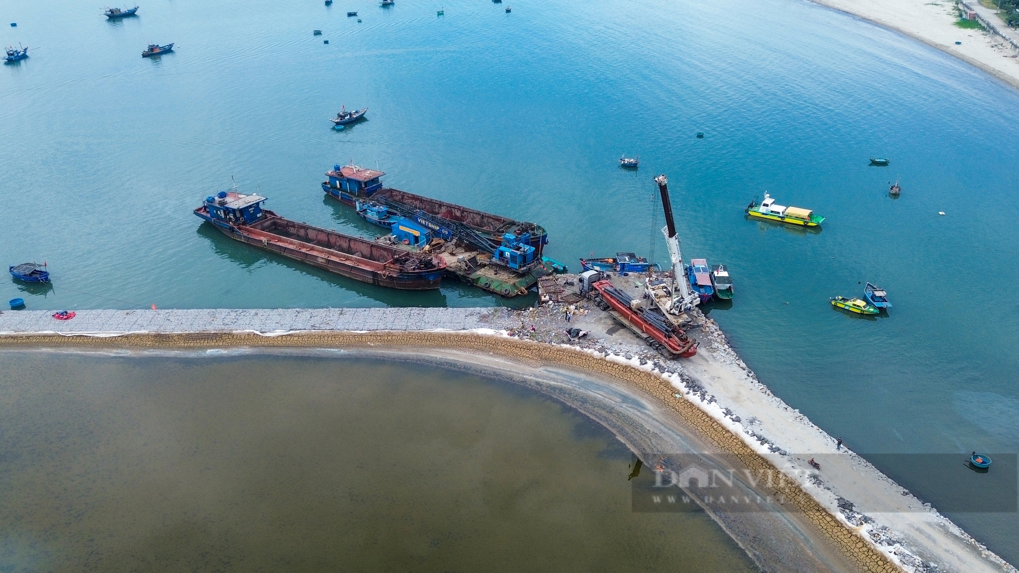 Toàn cảnh khu vực xây cảng biển Liên Chiểu trị giá gần 3.400 tỷ đồng dưới chân đèo Hải Vân- Ảnh 5.