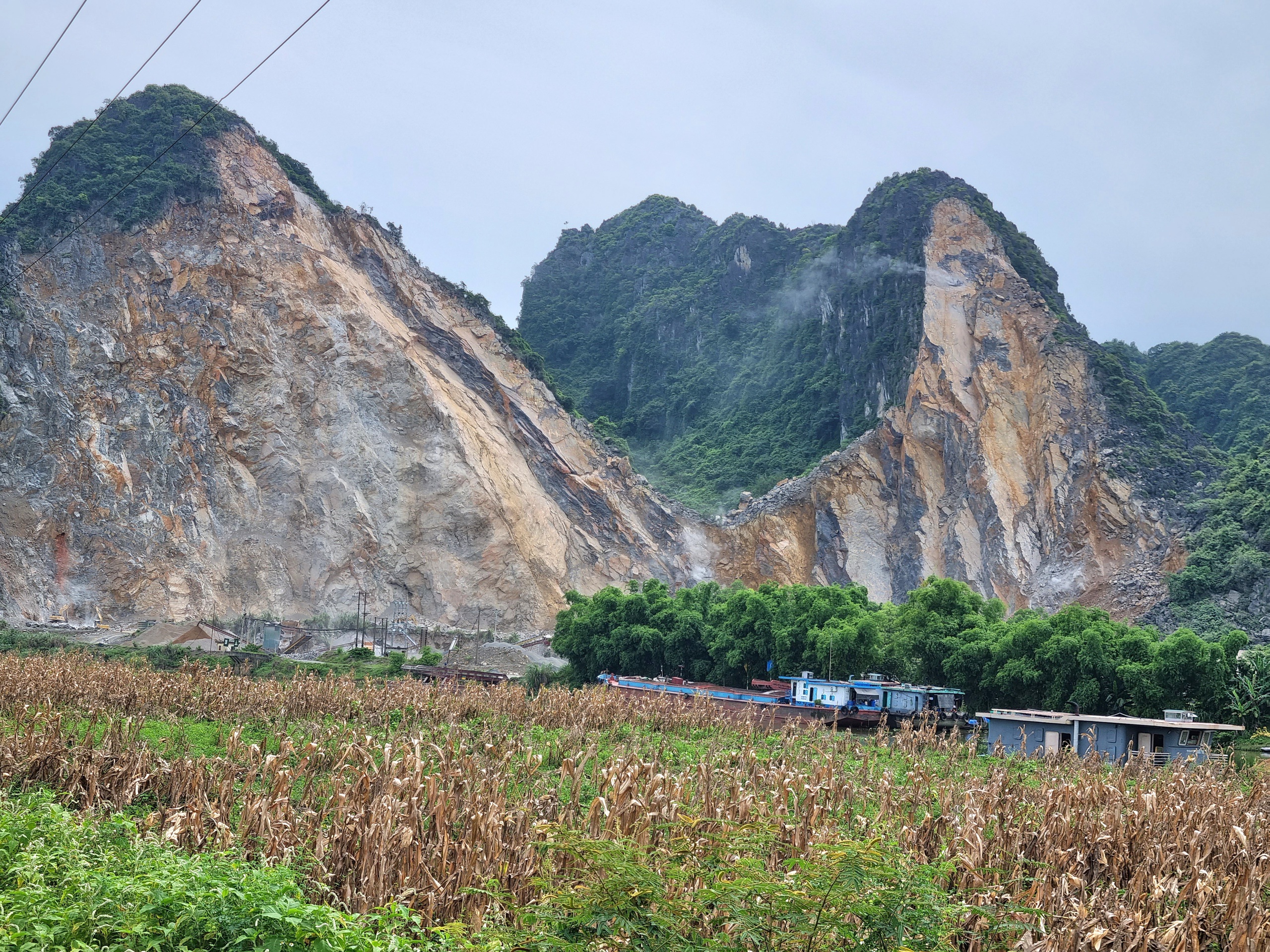 Vụ nổ mìn khai thác đá ảnh hưởng tới người dân ở Ninh Bình: Huyện Nho Quan đã vào cuộc kiểm tra- Ảnh 2.