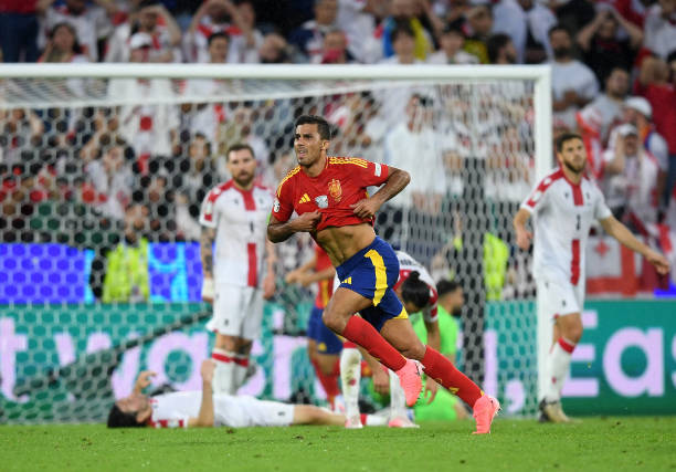 Đội hình xuất sắc nhất vòng 1/8 EURO 2024: Tây Ban Nha áp đảo- Ảnh 3.