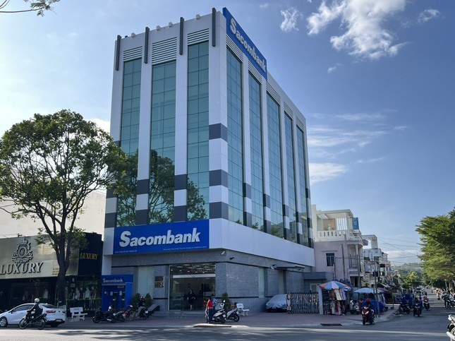 Vụ khách hàng bị ‘bốc hơi’ hàng chục tỷ đồng ở Khánh Hòa: Sacombank sẽ tiếp tục kháng cáo- Ảnh 1.