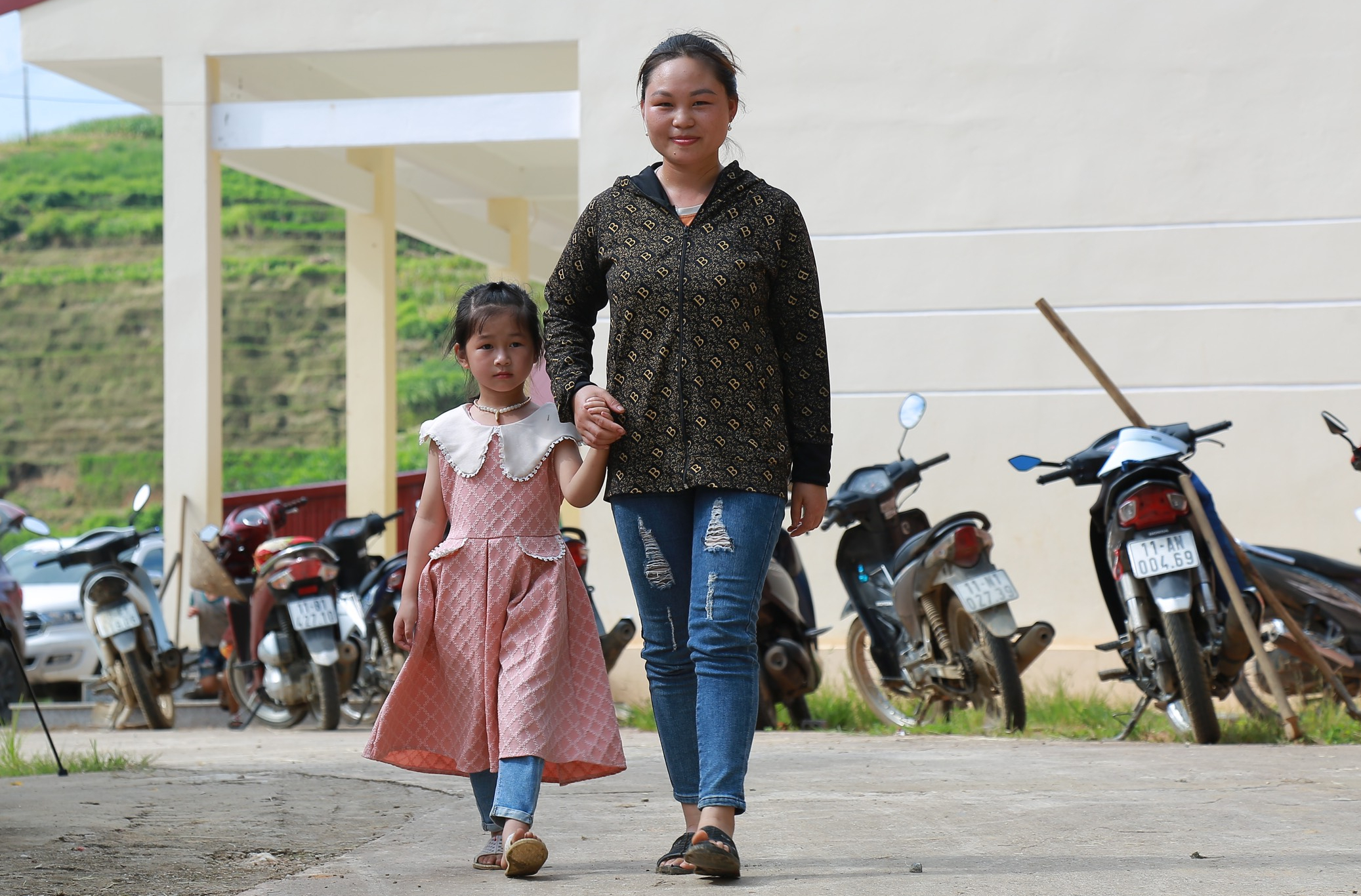 Rộn rã tiếng cười tại Lễ khởi công “Điểm trường mơ ước” thôn Nà Vài- Ảnh 3.