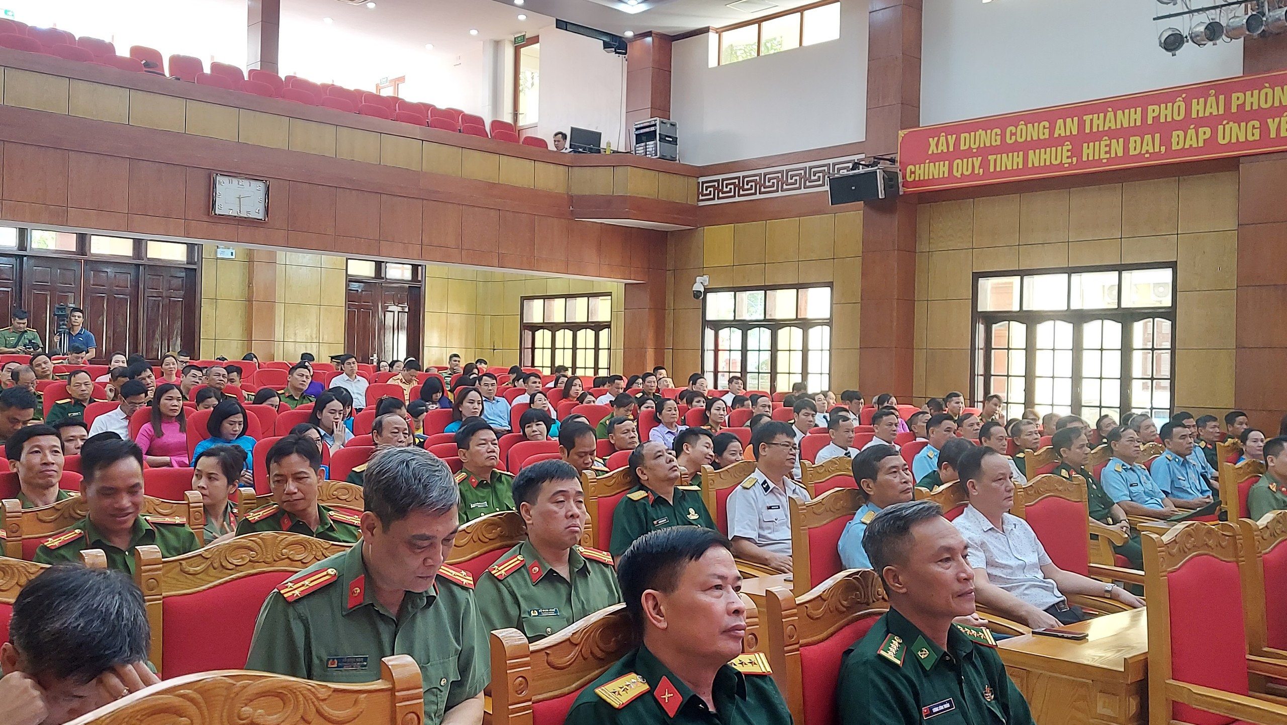 Hải Phòng: Biểu dương 114 điển hình tiên tiến trong phong trào toàn dân bảo vệ an ninh Tổ quốc- Ảnh 1.