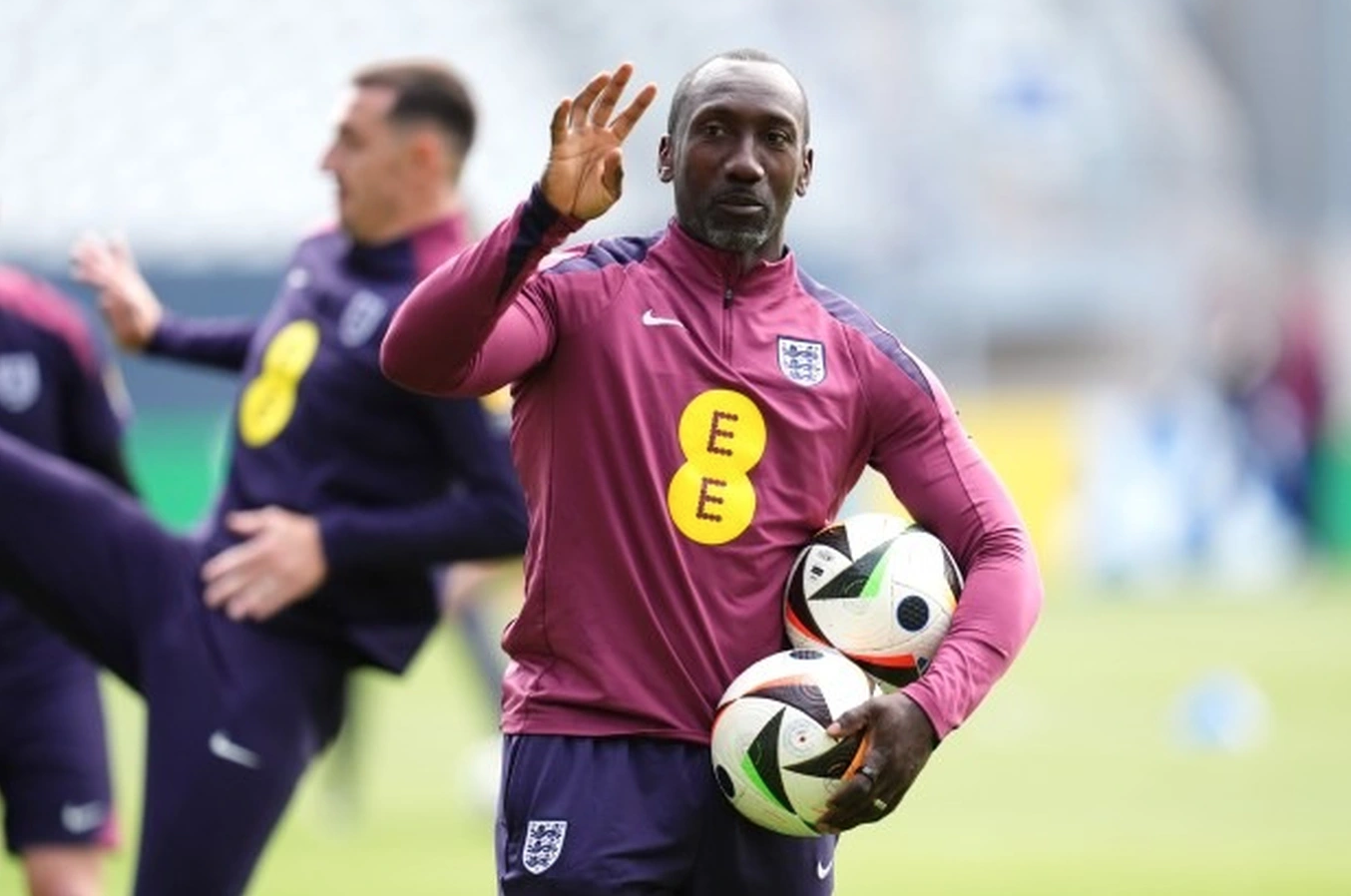 Cựu danh thủ Hasselbaink giúp HLV Southgate đối đầu Hà Lan - Bên tình bên nghĩa bên nào nặng hơn?- Ảnh 2.