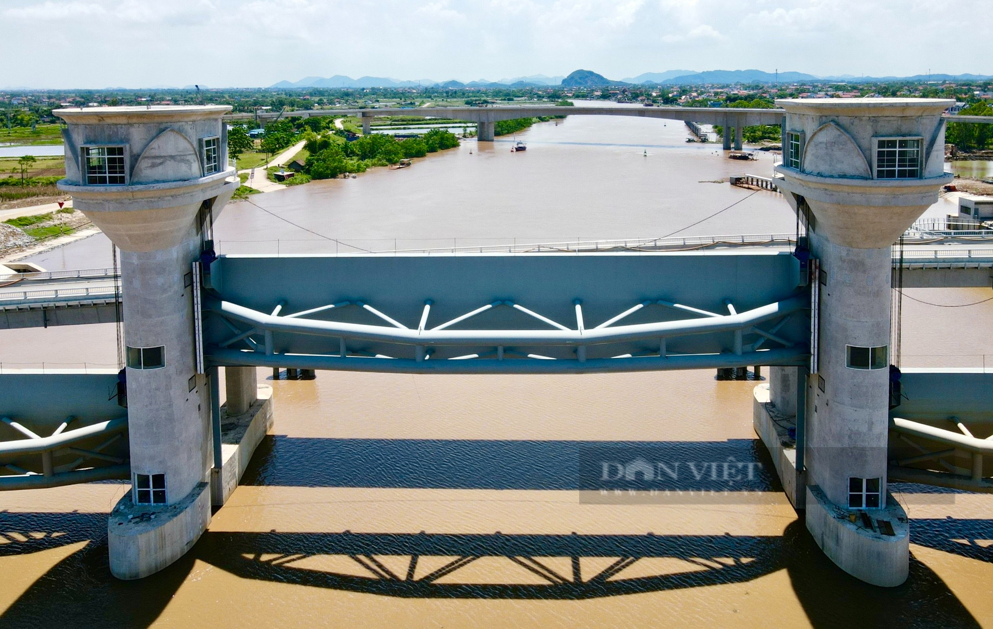 Một công trình cống ngăn mặn lớn nhất miền Trung sắp đưa vào vận hành, phạm vi ảnh hưởng ra sao?- Ảnh 4.