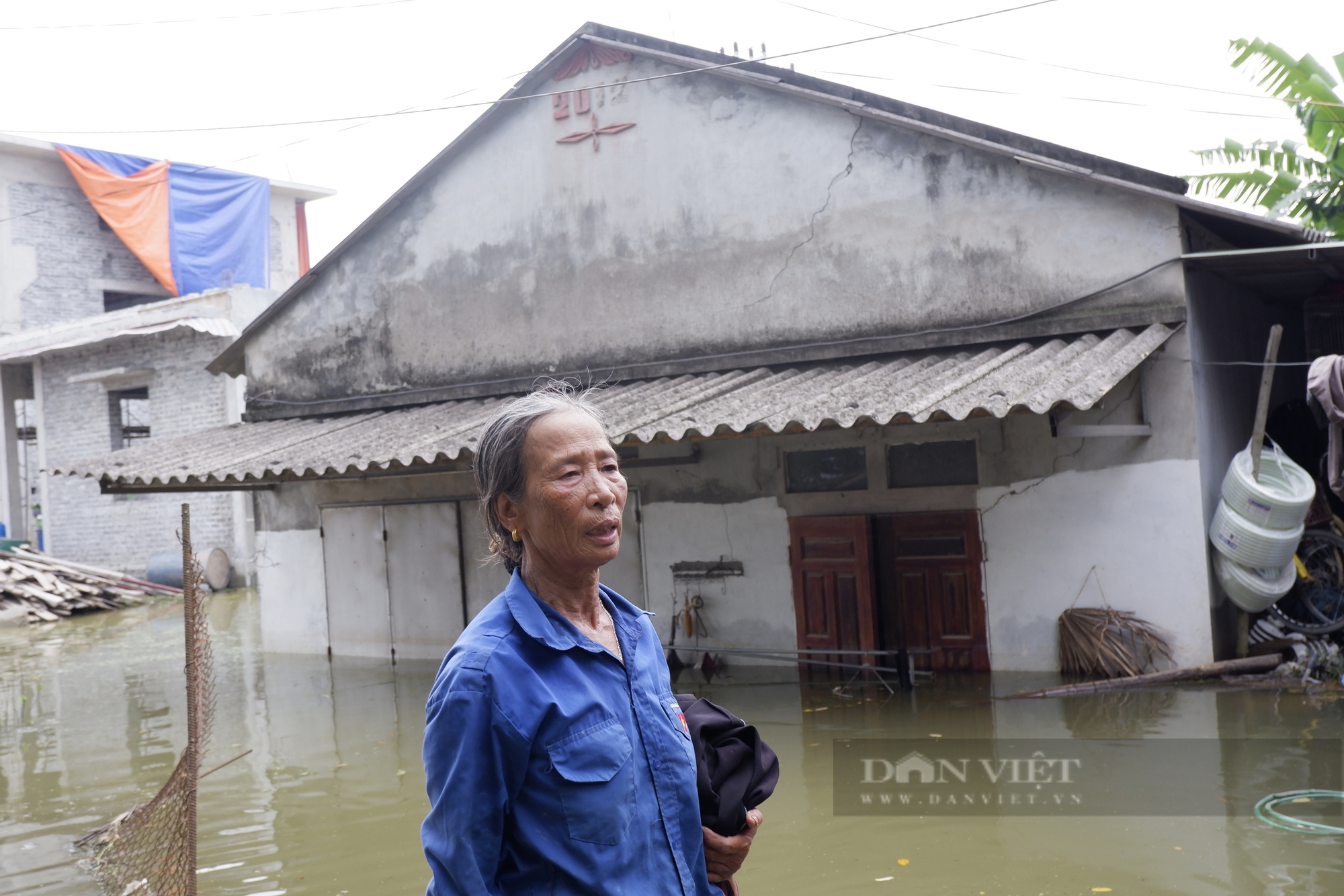 Ngập lụt Chương Mỹ: Phố thành sông, người Hà Nội di chuyển bằng thuyền, hoa màu ngập úng- Ảnh 15.