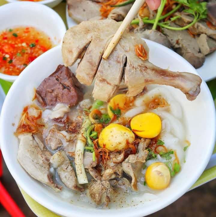 Địa chỉ ăn ngon cho khách du lịch ở Bến Tre: Bánh canh bột xắt - hương vị 'thôi thúc vị thèm'- Ảnh 1.