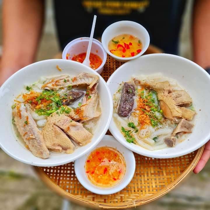 Địa chỉ ăn ngon cho khách du lịch ở Bến Tre: Bánh canh bột xắt - hương vị 'thôi thúc vị thèm'- Ảnh 2.