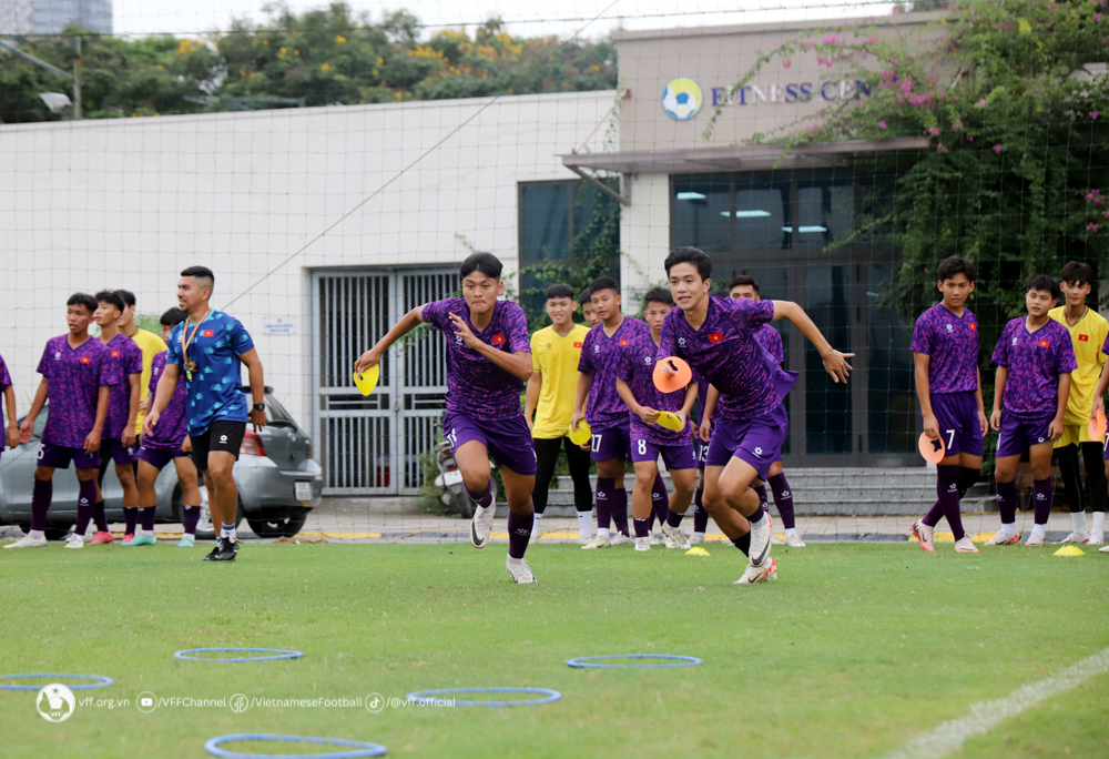 HLV Cristiano Roland: "Tôi rất tự hào khi trở thành HLV trưởng đội tuyển U16 Việt Nam"- Ảnh 2.