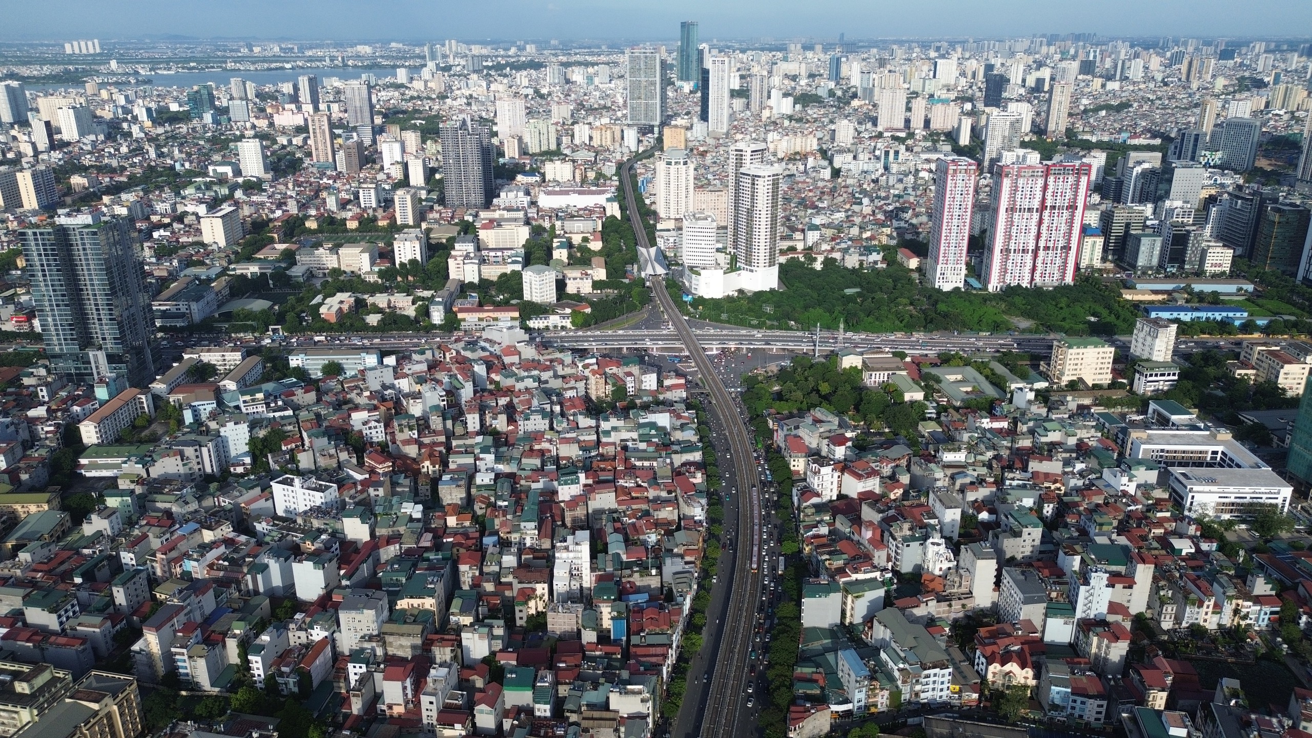 Bộ Nội vụ thông tin mới nhất về việc sắp xếp đơn vị hành chính cấp huyện, xã - Ảnh 1.