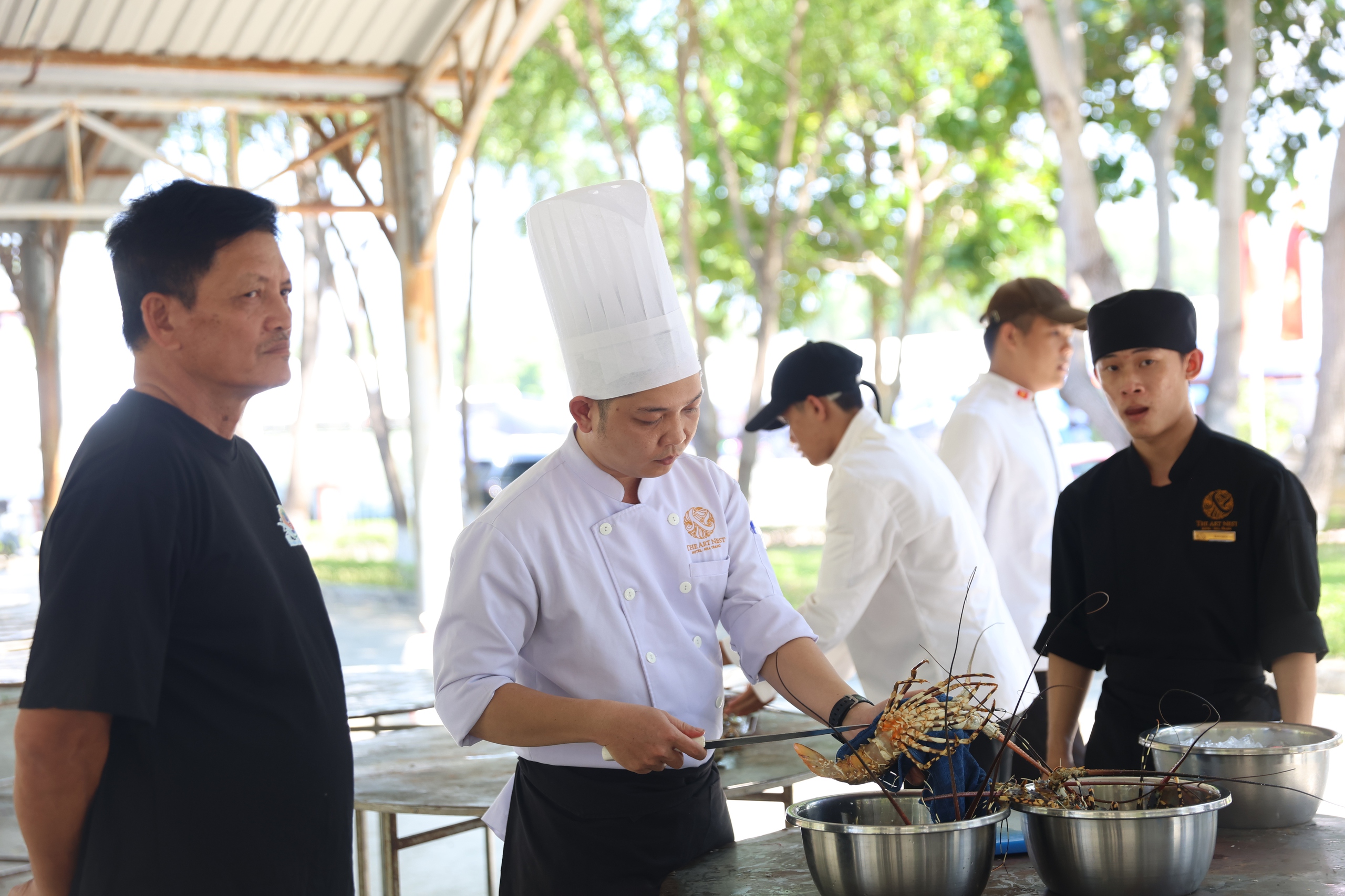 lãnh đạo cam ranh thông tin về lễ hội tôm hùm- Ảnh 2.