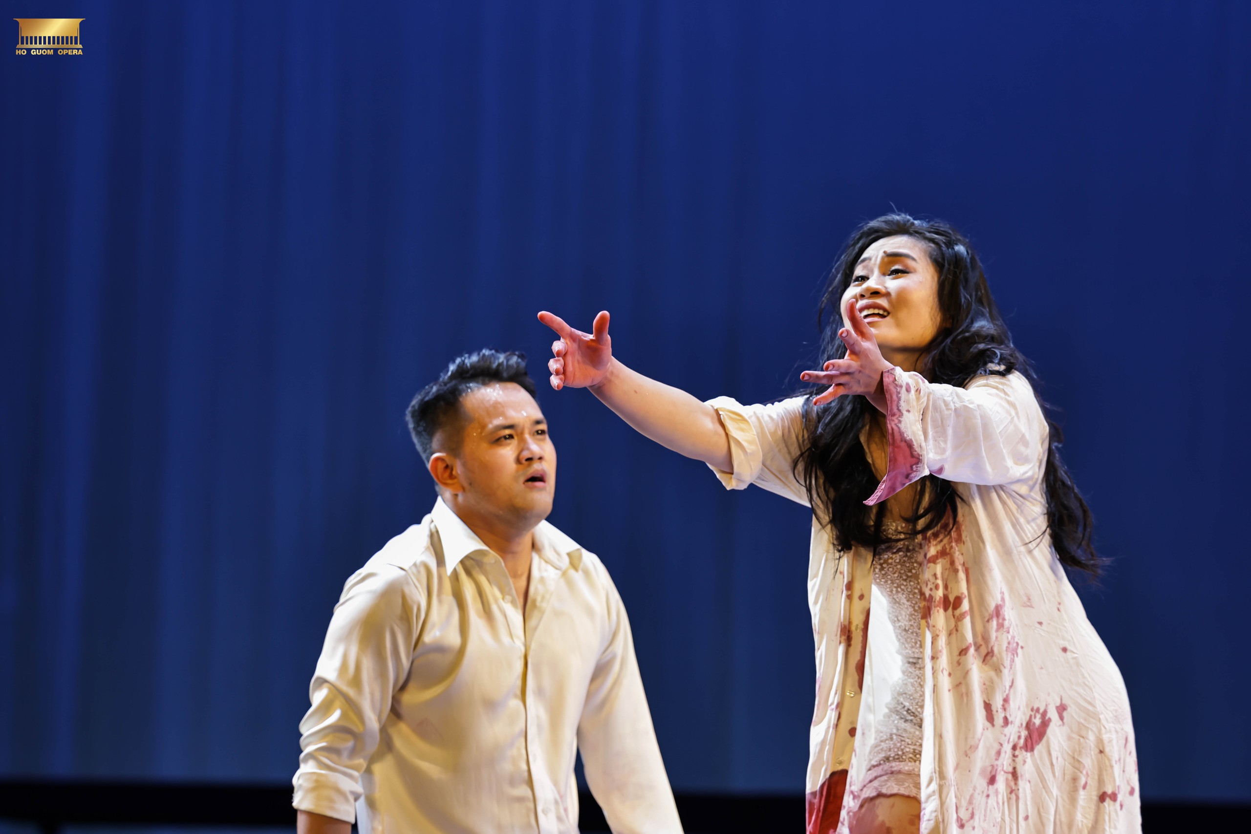 Ngỡ ngàng với vở opera kinh điển “La Traviata” do 120 nghệ sĩ Việt biểu diễn - Ảnh 1.