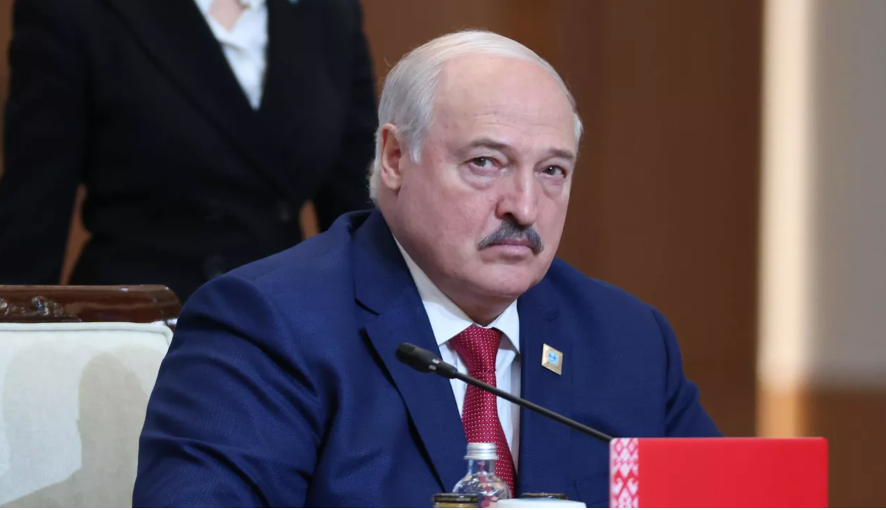 Ông Lukashenko kêu gọi người dân Belarus đừng quá lo lắng về khả năng xảy ra chiến tranh - Ảnh 1.