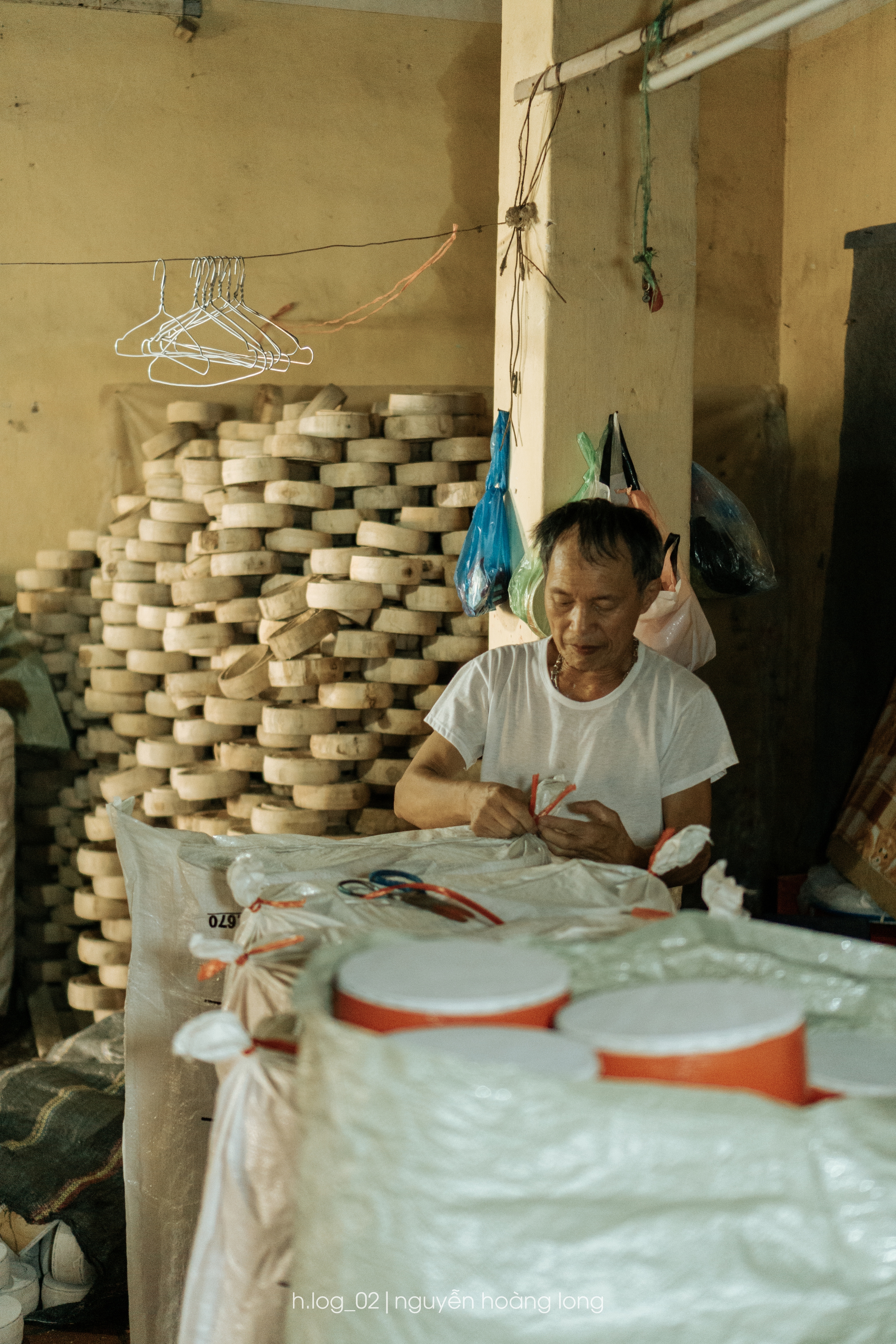 Làng Ông Hảo hối hả làm đồ chơi Trung Thu truyền thống phục vụ thị trường  - Ảnh 9.