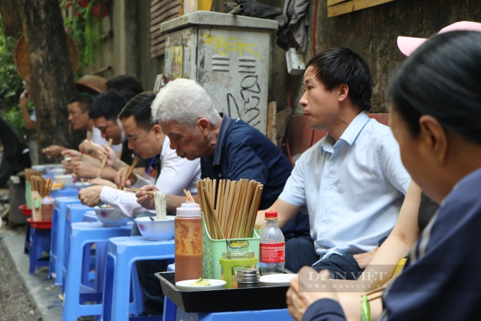 Chủ tịch Hiệp hội Văn hóa Ẩm thực Nam Định: "Không phải ăn bát phở là ăn di sản" - Ảnh 3.