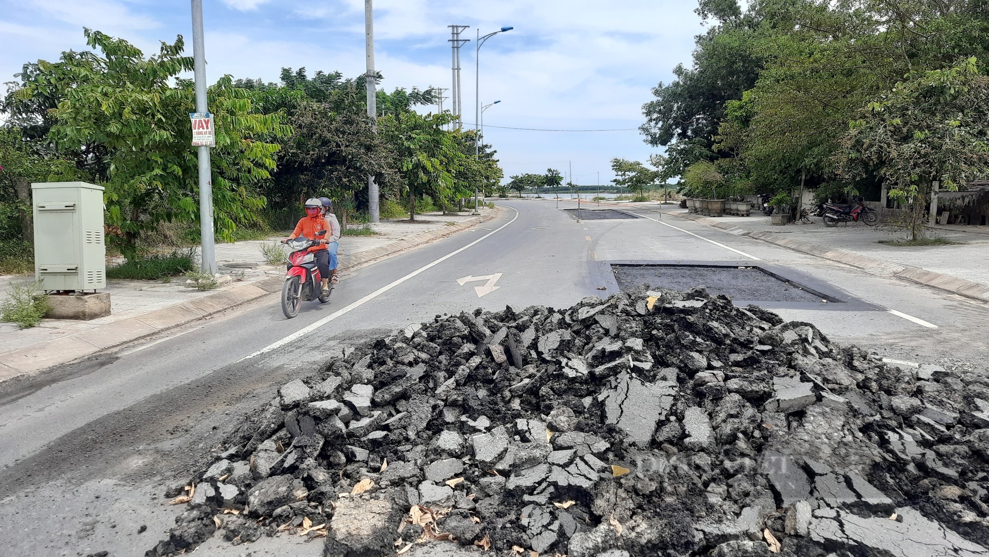 Đường 150 tỷ đồng ở Quảng Trị vừa thi công xong đã phải đào lên sửa chữa- Ảnh 6.