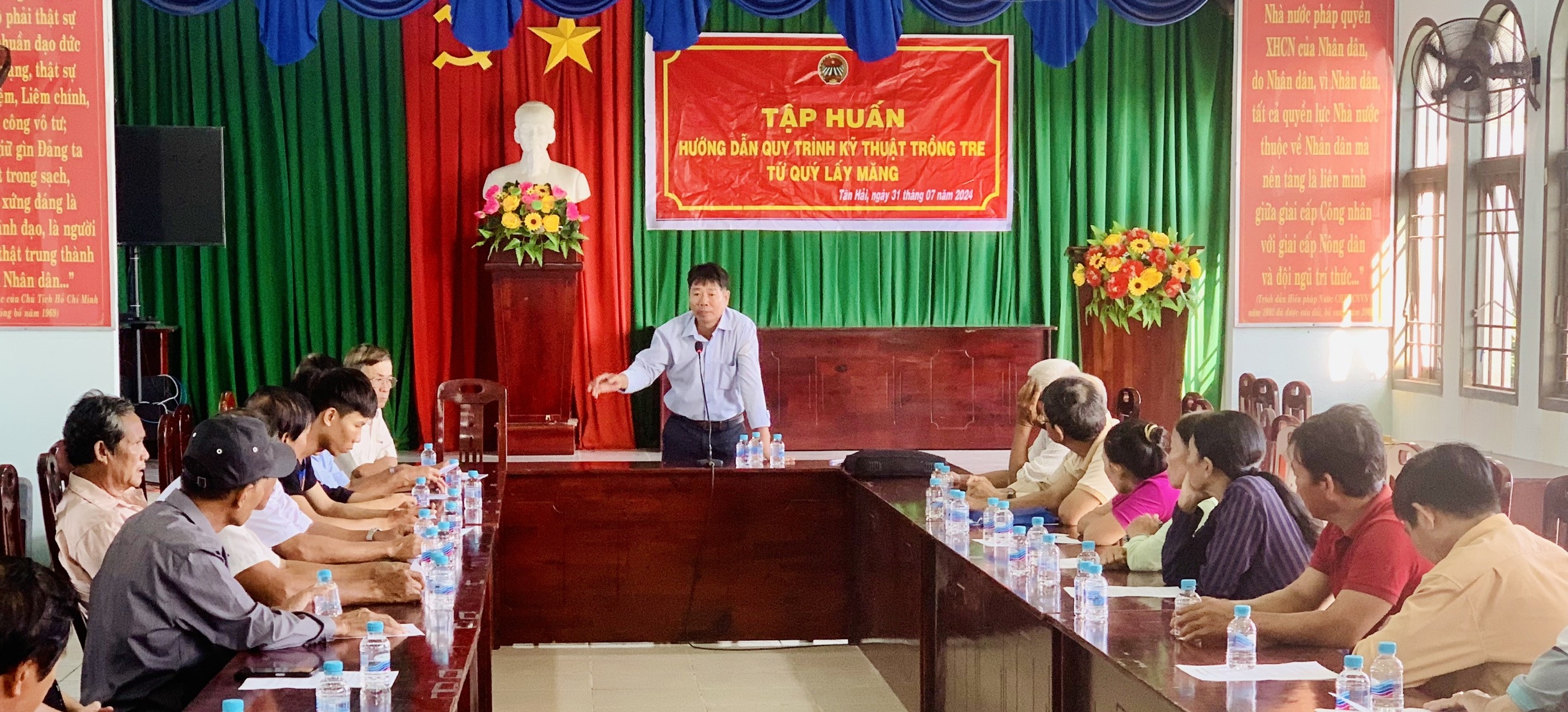 Nhiều nông dân thu nhập cao nhờ ứng dụng kỹ thuật phát triển nông nghiệp hiện đại, bền vững... - Ảnh 3.