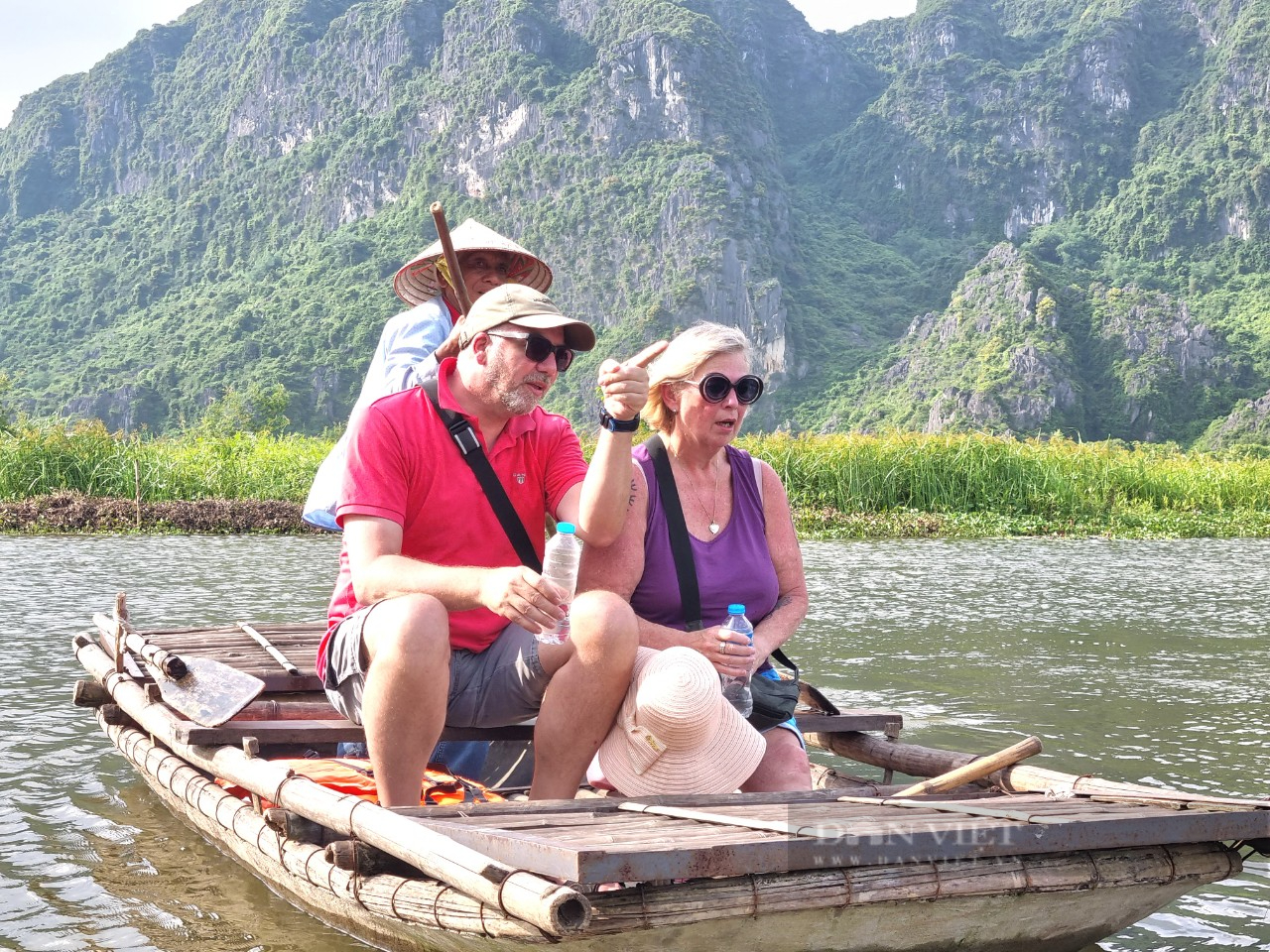 Du lịch Ninh Bình: Đạp xe và chèo thuyền là tour trải nghiệm tuyệt vời nhất thế giới - Ảnh 3.