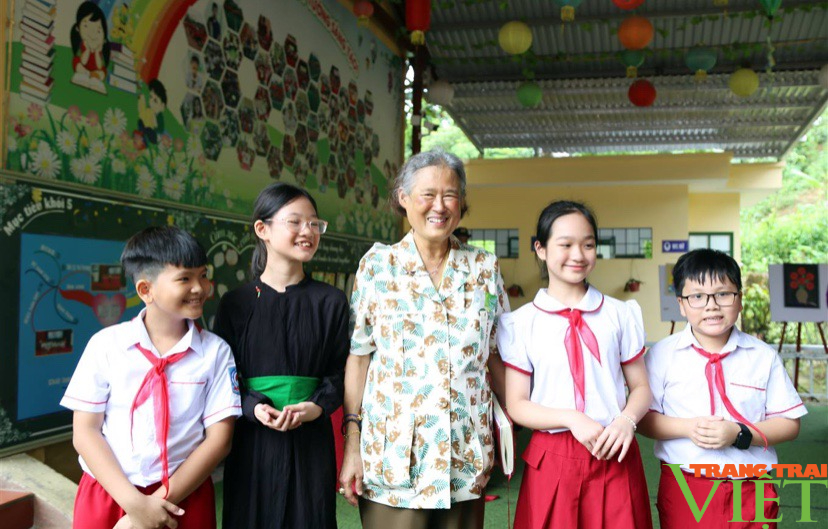 Công chúa Thái Lan Maha Chakri Sirindhorn thăm Trường Tiểu học Nam Cường, thành phố Lào Cai - Ảnh 9.