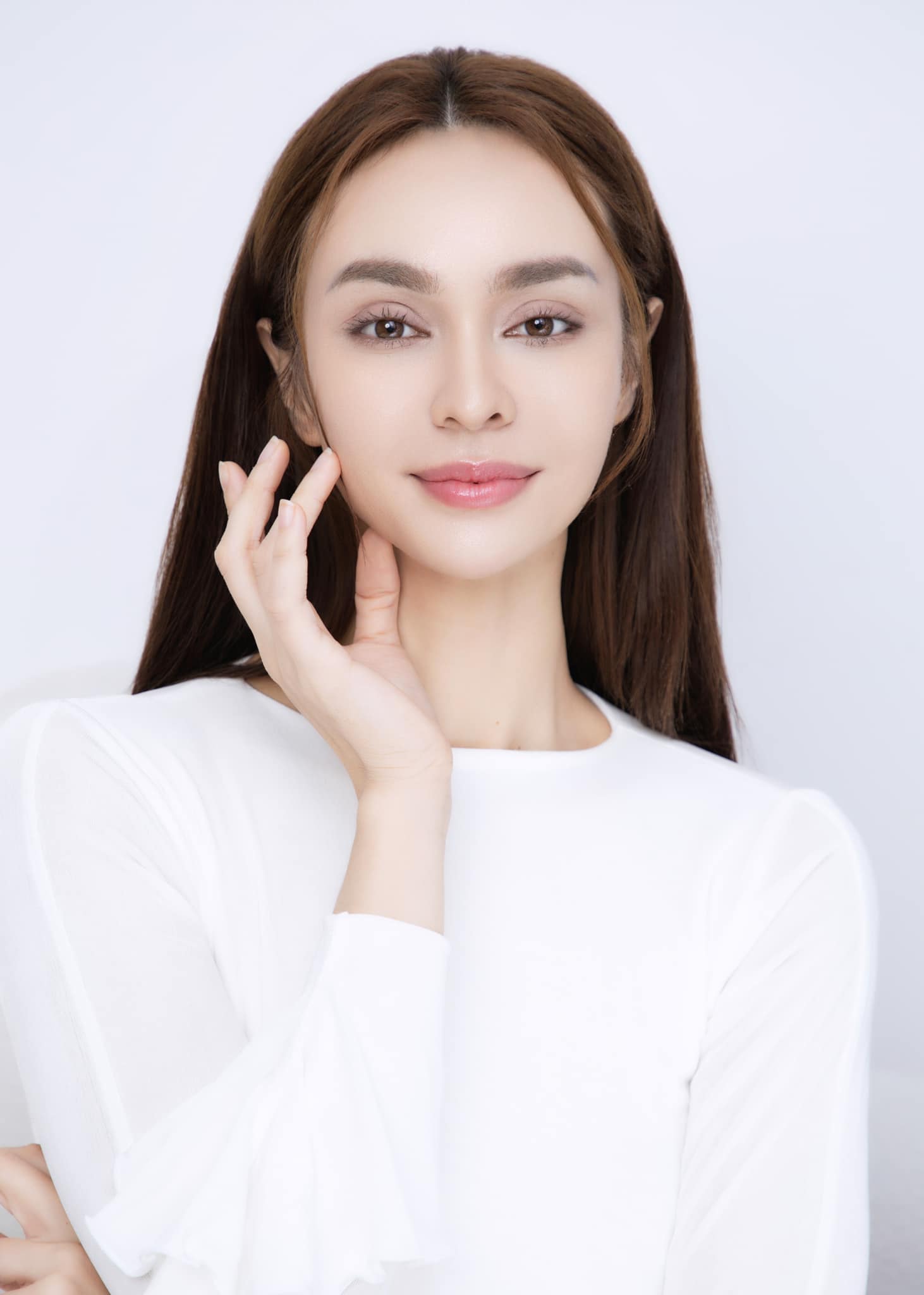 Nhan sắc xinh đẹp đầy mê hoặc của nữ ca sĩ cao 1,76m vào chung kết Miss Universe Vietnam 2024 - Ảnh 12.