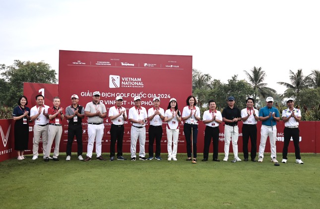 Giải vô địch Golf Quốc gia 2024: Nguyễn Đức Sơn, Nguyễn Viết Gia Hân tạm dẫn đầu - Ảnh 2.