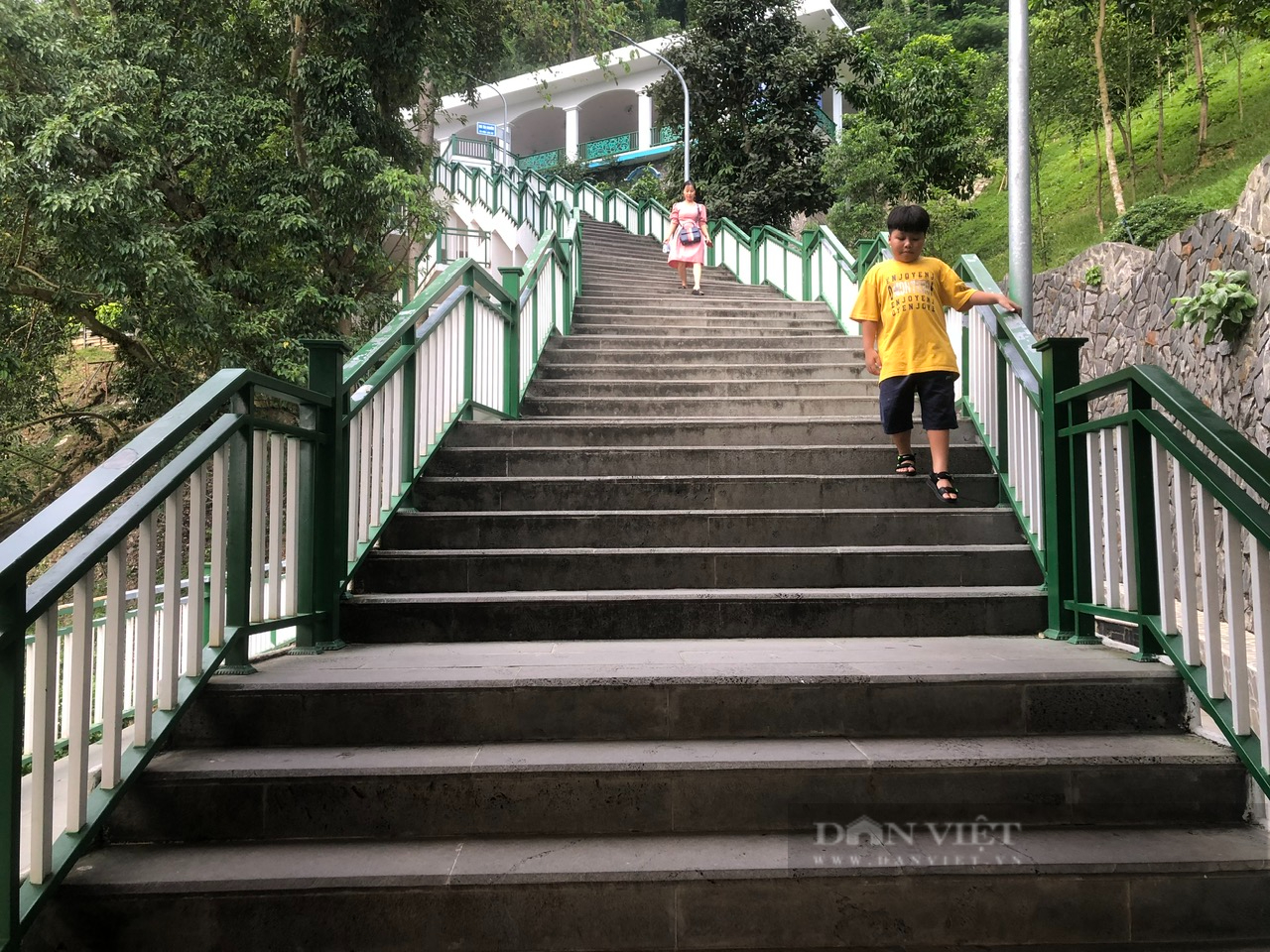 Bình Thuận: Nhiều nông dân hoàn thành lớp học và được cấp chứng chỉ ngành chăn nuôi gia cầm và pha chế thức uống… - Ảnh 3.