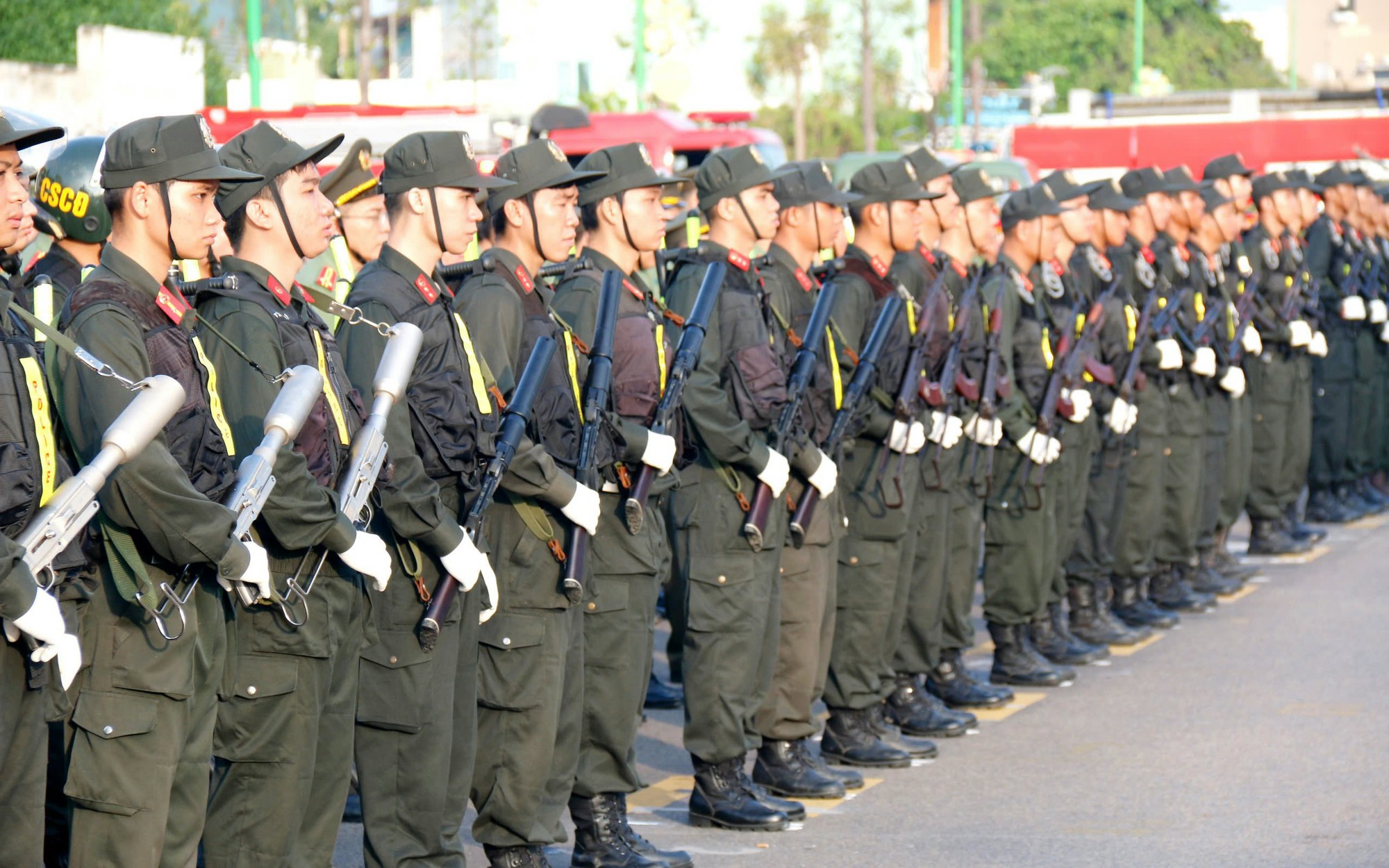 Công an tỉnh Bình Thuận nhận Huân chương của Chủ tịch nước, Bằng khen của Thủ tướng- Ảnh 2.