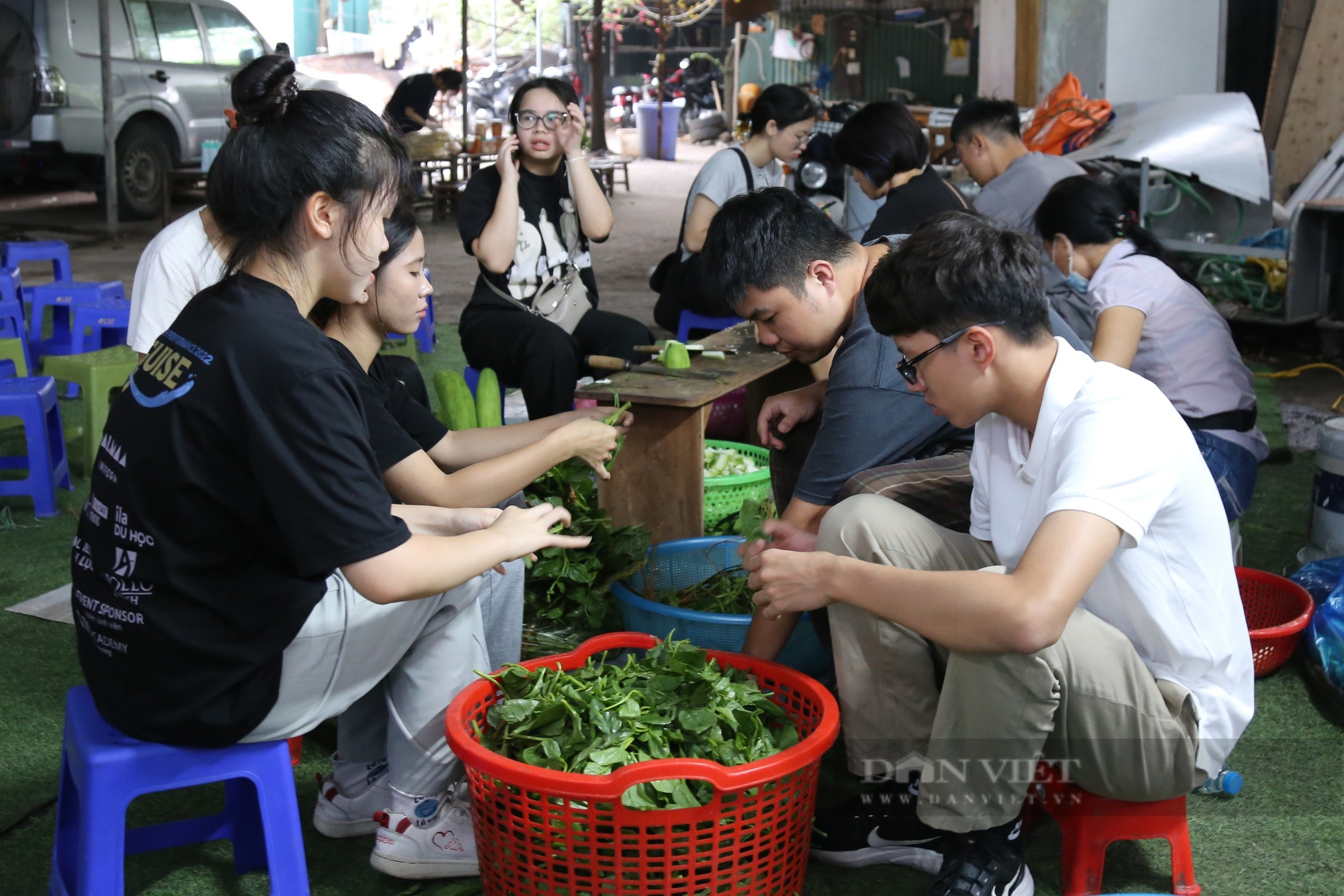 Trao những suất cơm 0 đồng, tiếp thêm niềm tin cho người khiếm thị tại Hà Nội- Ảnh 11.