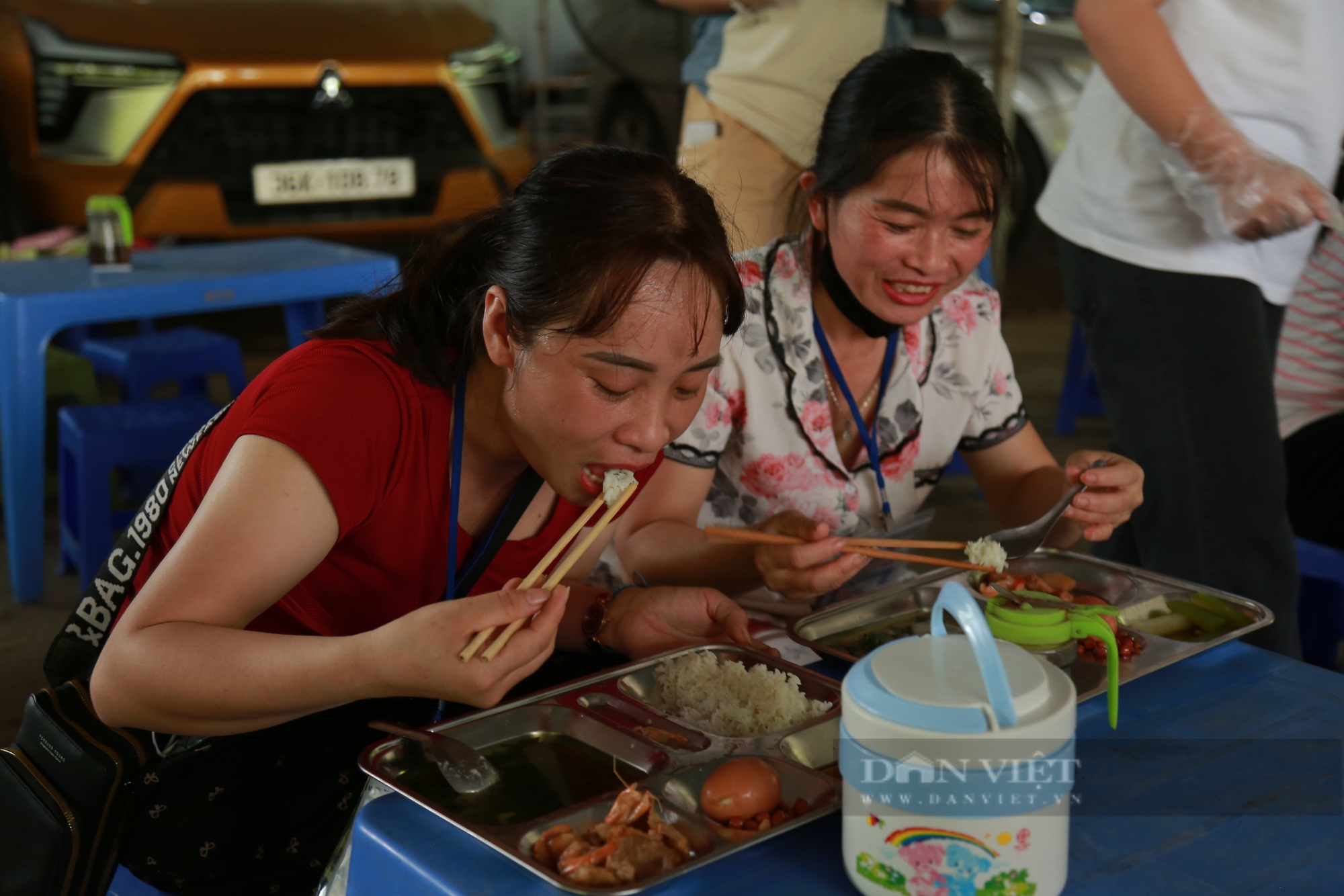 Trao những suất cơm 0 đồng, tiếp thêm niềm tin cho người khiếm thị tại Hà Nội- Ảnh 53.