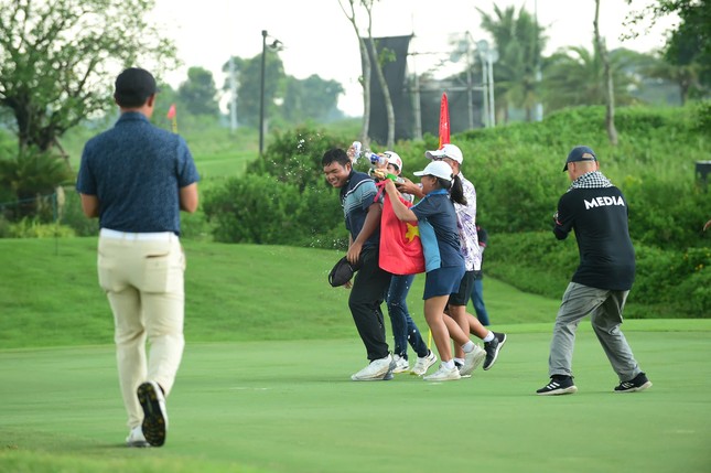 Giải vô địch Golf Quốc gia 2024: Nguyễn Đức Sơn, Lê Chúc An đi vào lịch sử golf Việt Nam - Ảnh 2.