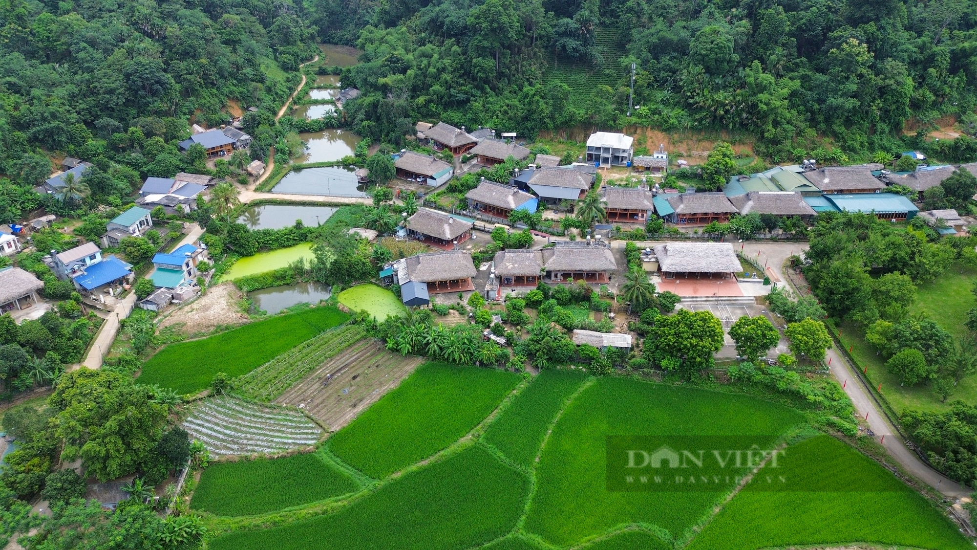 Khám phá ngôi làng được biết đến là “Trung tâm Thủ đô lâm thời, trái tim cách mạng Việt Nam" - Ảnh 2.