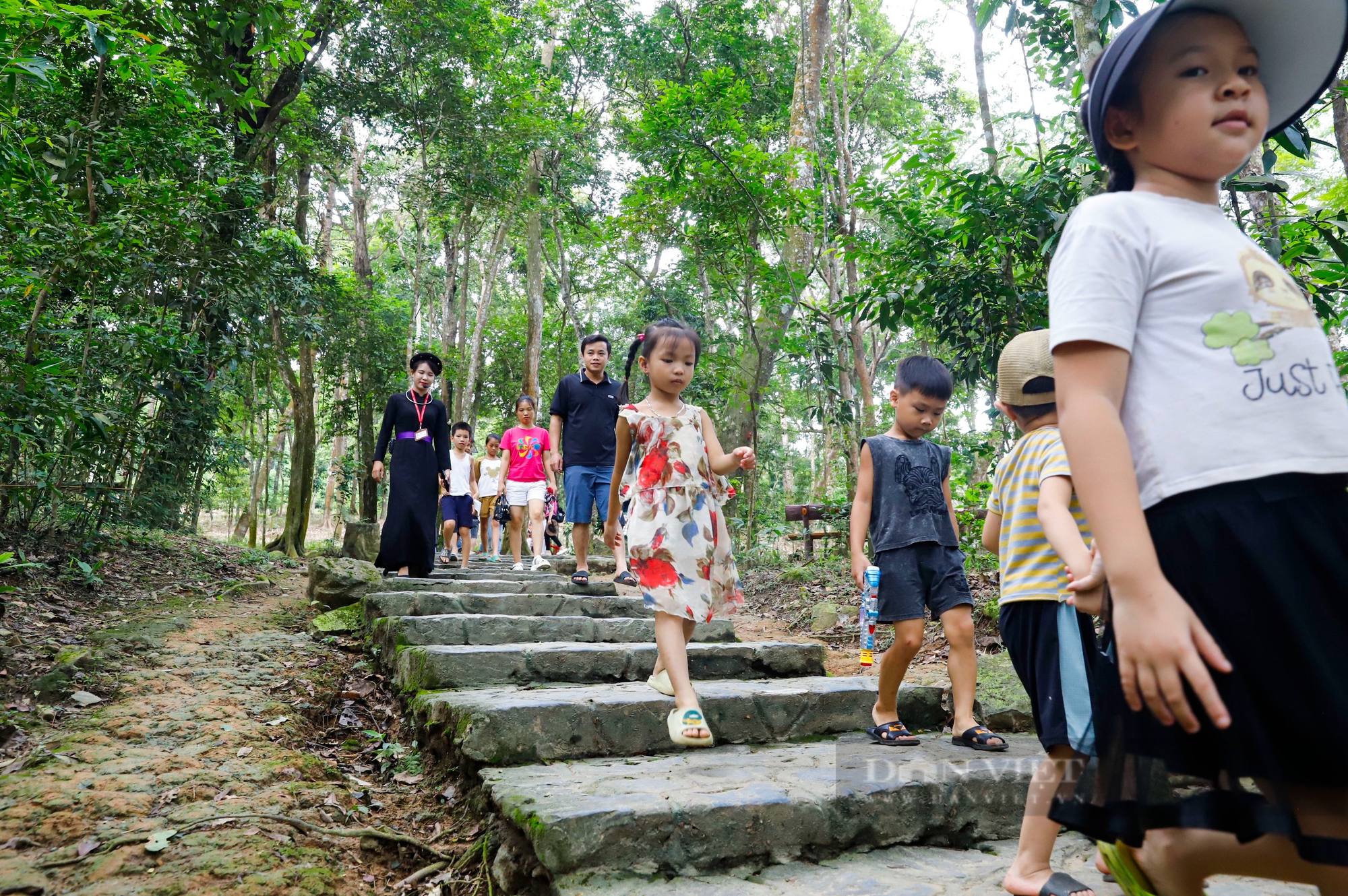 Khám phá ngôi làng được biết đến là “Trung tâm Thủ đô lâm thời, trái tim cách mạng Việt Nam" - Ảnh 8.