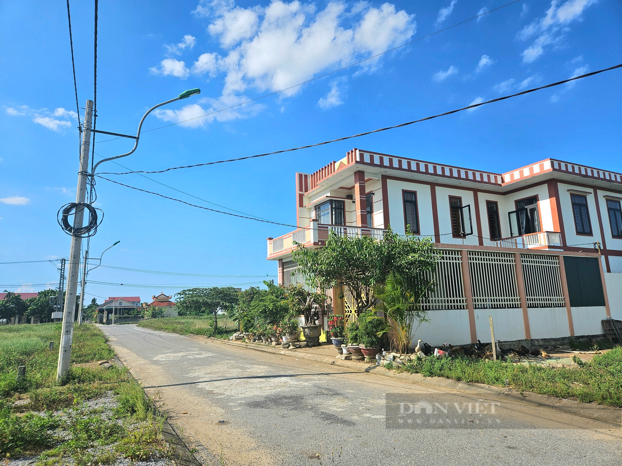 Đông Cầu Liềm (Bố Trạch, Quảng Bình): Đất đã cấp sổ, nhà đã xây, dân vẫn chờ đường điện- Ảnh 1.